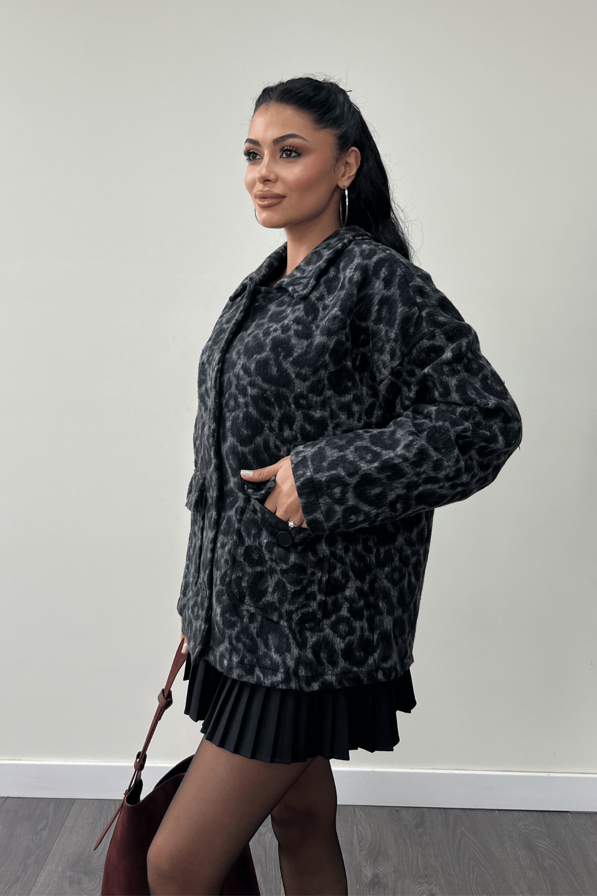 Leopar Desenli Kaşe Kumaş Kaban - SİYAH