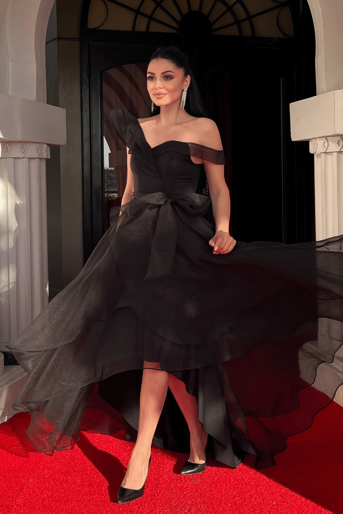 Organze Kumaş Kat Kat Abiye Elbise - SİYAH