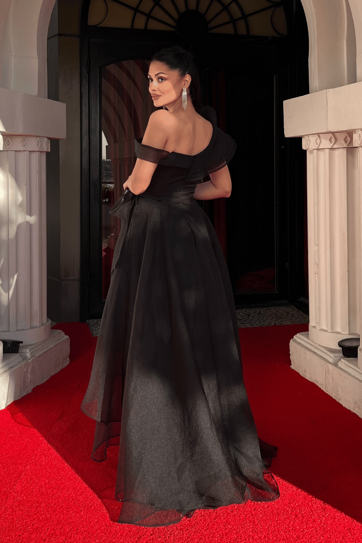 Organze Kumaş Kat Kat Abiye Elbise - SİYAH