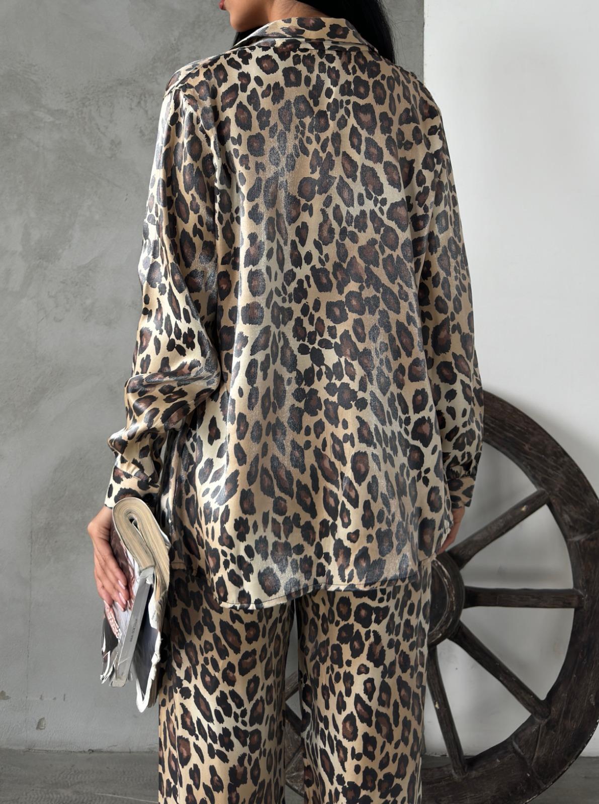 Parlak Mono Kumaş Leopar Baskılı Takım - KREM