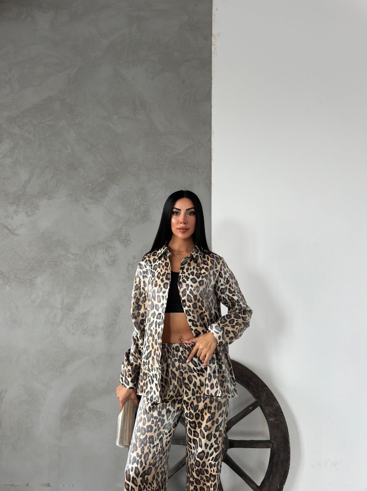 Parlak Mono Kumaş Leopar Baskılı Takım - KREM