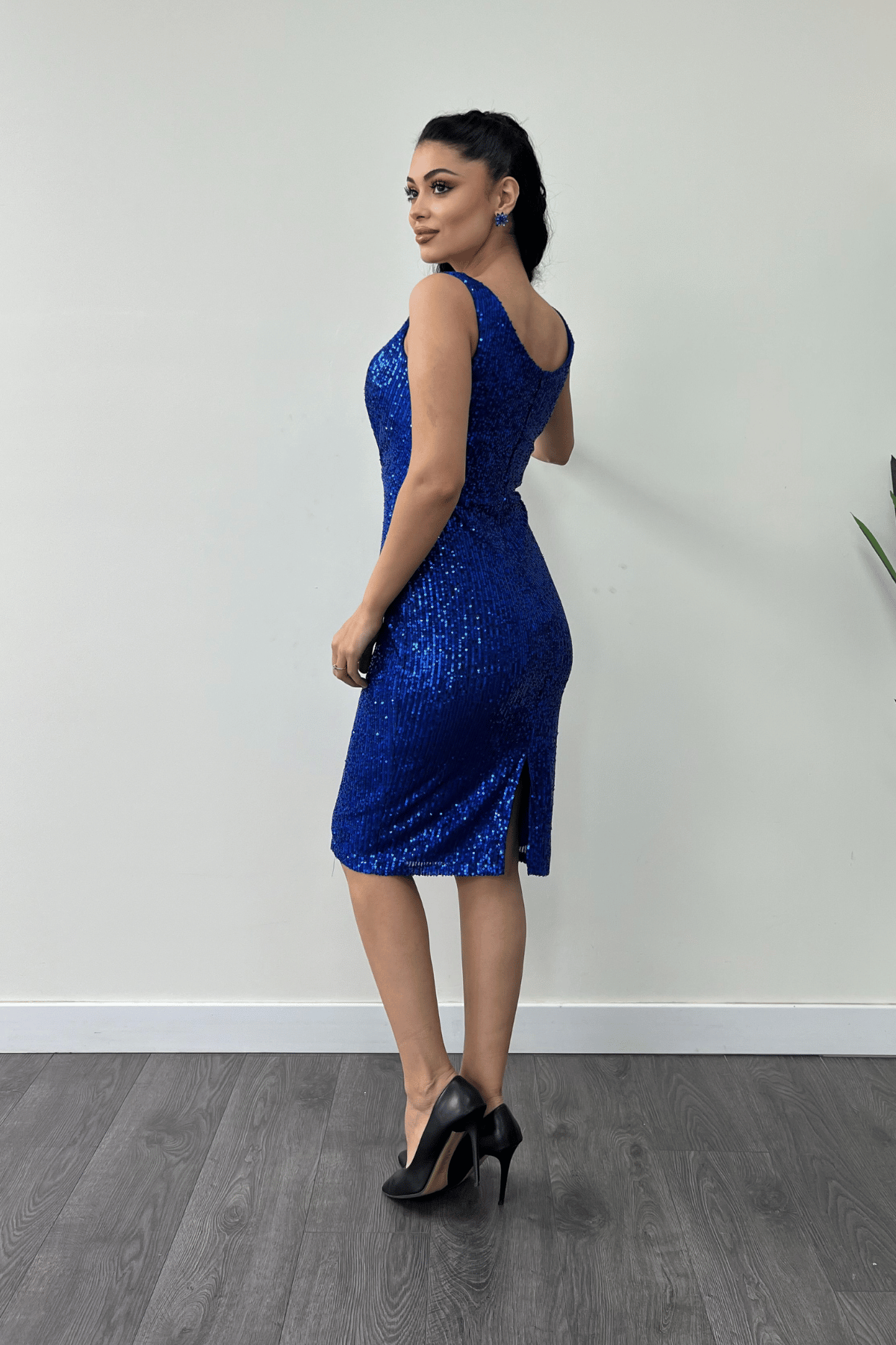 Payet Kumaş Büzgü Detaylı Kalın Askılı Elbise - SAKS MAVİ