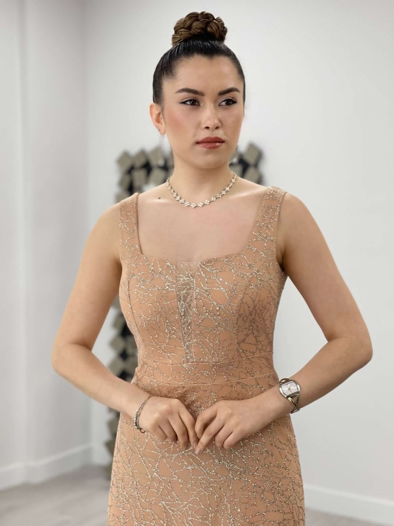 Payet Kumaş Kare Yaka Elbise - GOLD