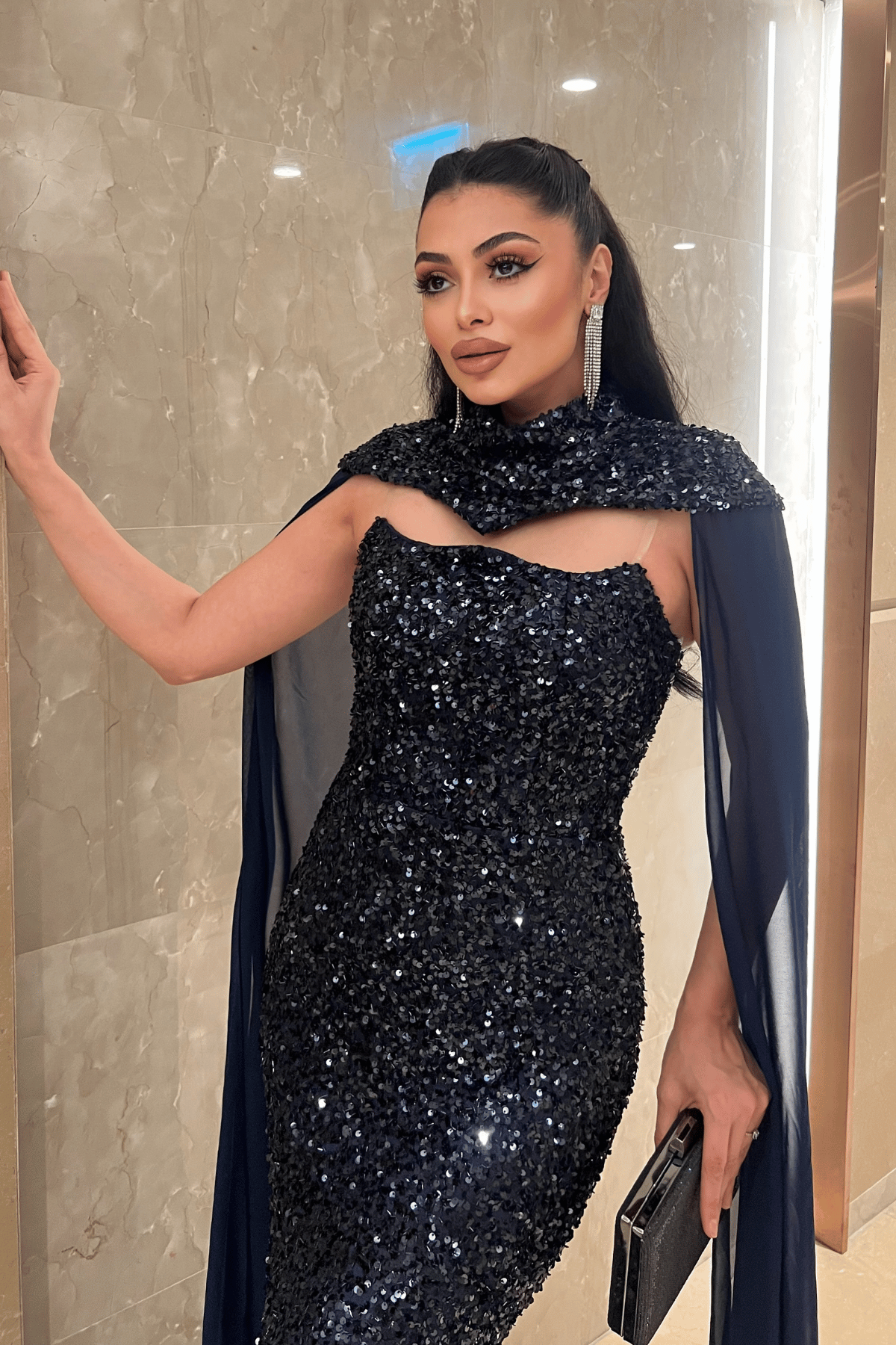 Payet Kumaş Pelerin Detaylı Abiye Elbise - LACİVERT