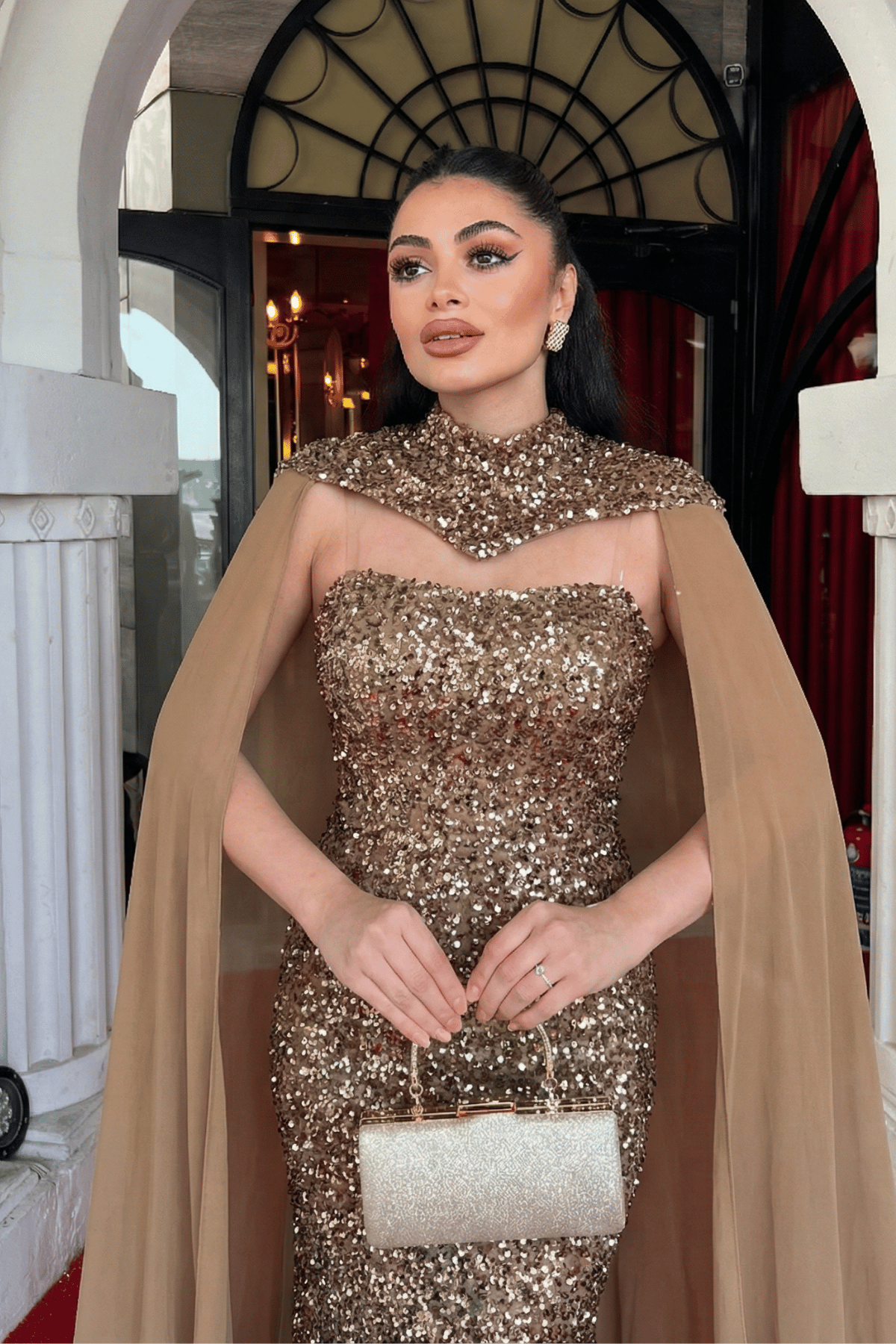 Payet Kumaş Pelerin Detaylı Abiye Elbise - KAHVERENGİ