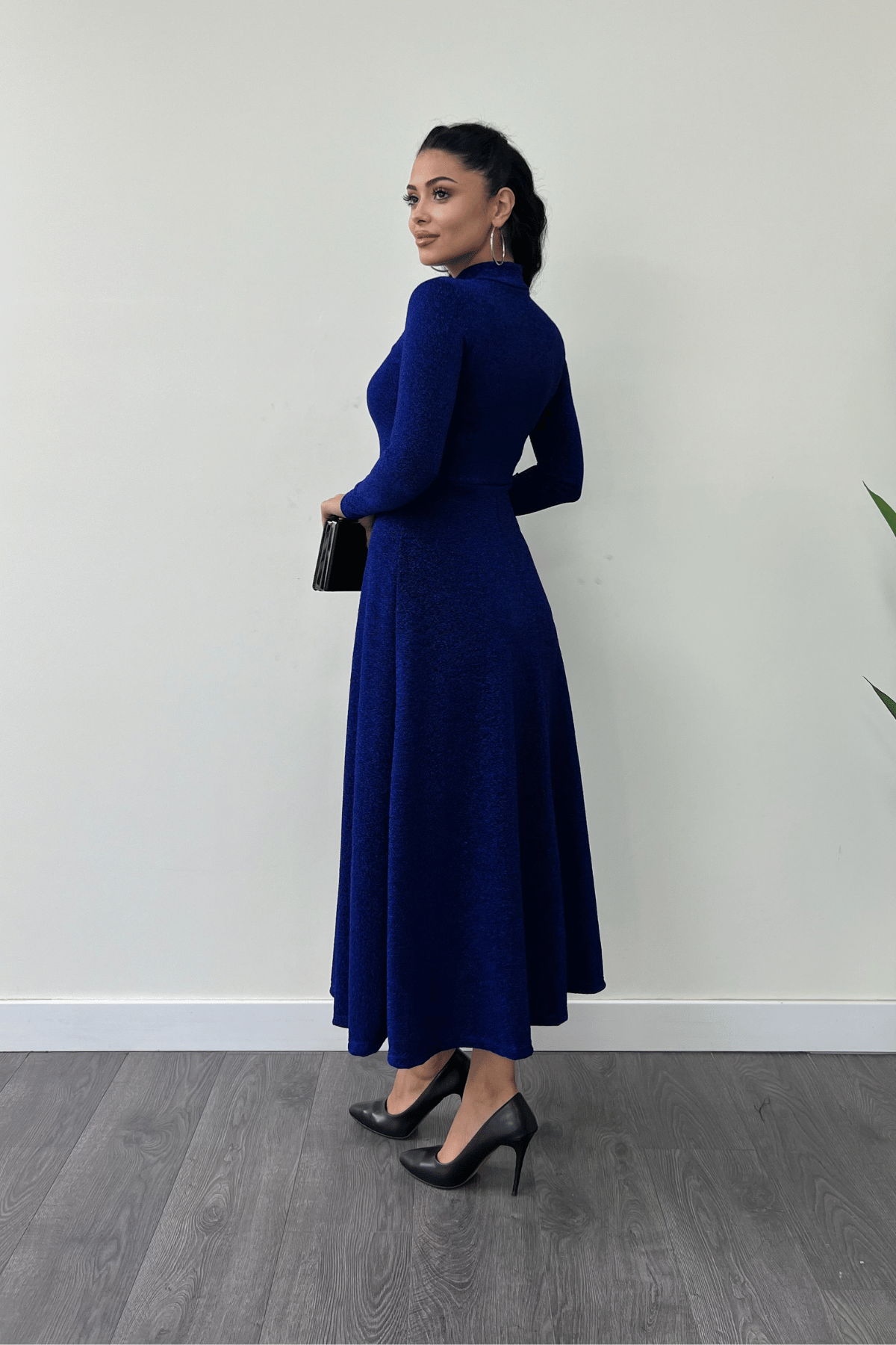 Pırıltılı Krep Kumaş Düğme Detaylı Midi Elbise - SAKS MAVİ