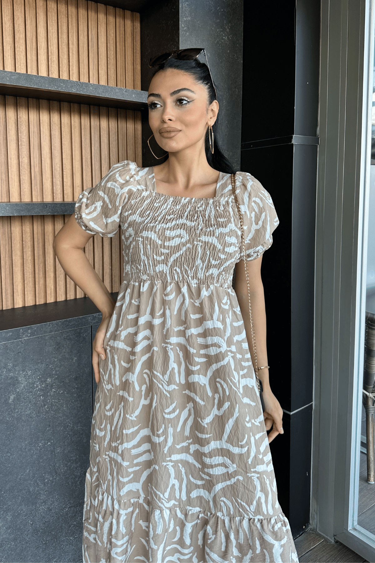 Poplin Kumas Göğüsü Büzgü  Detaylı Midi Elbise - KREM