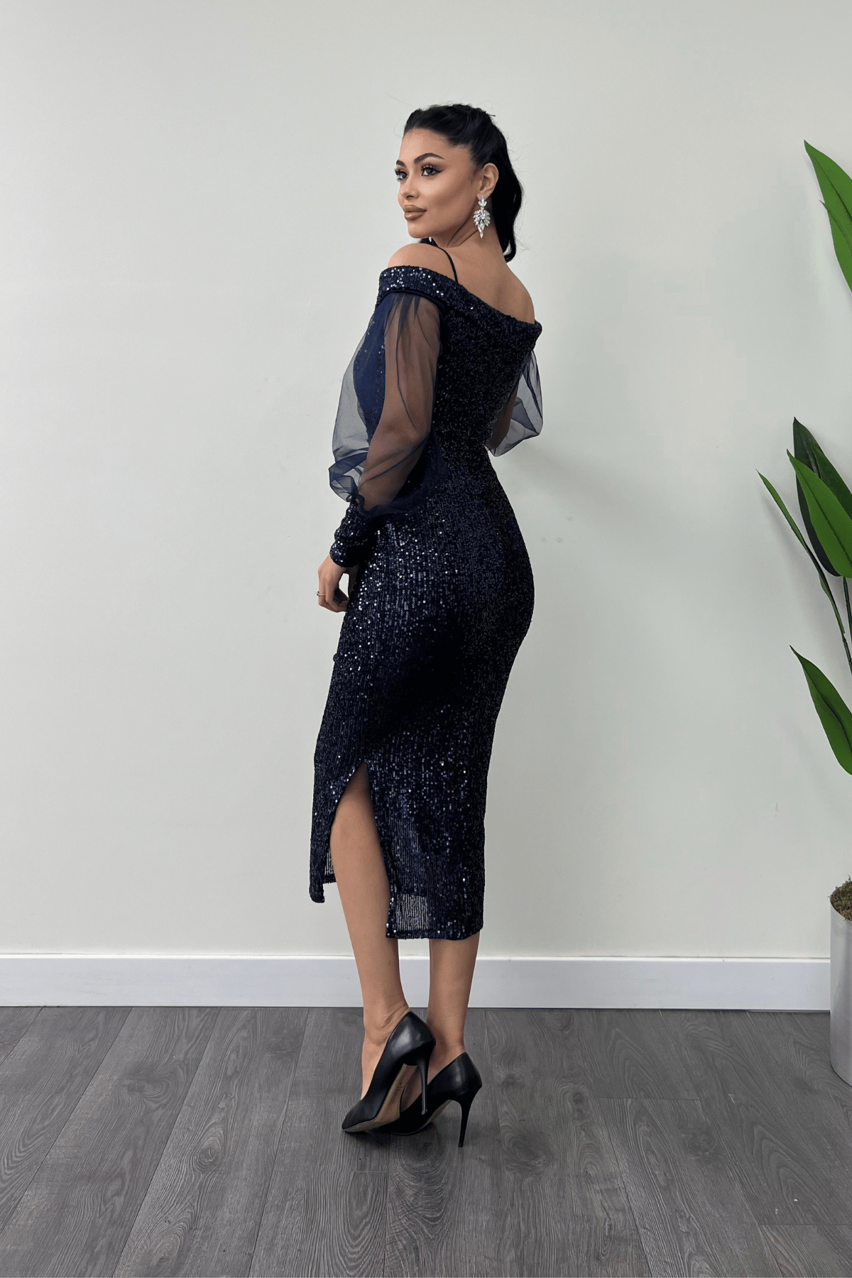 Pul Payet Kumaş Kayık Yaka Kalem Elbise - LACİVERT