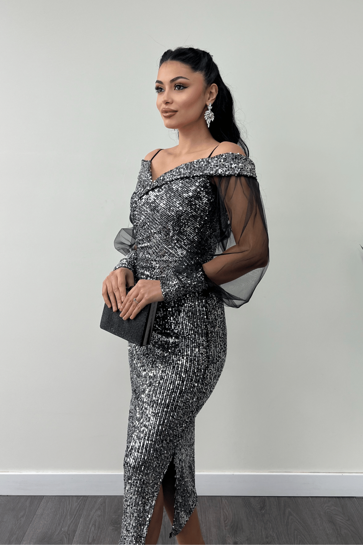 Pul Payet Kumaş Kayık Yaka Kalem Elbise - GÜMÜŞ