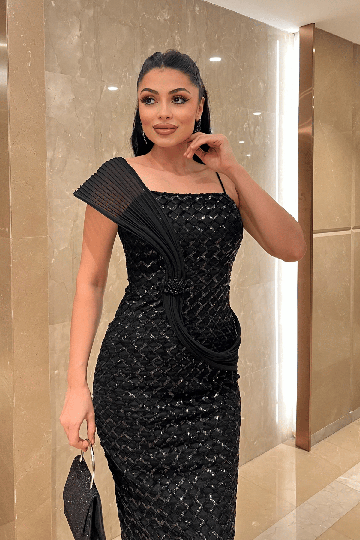 Pul Payet Kumaş Şal Detaylı Abiye Elbise - SİYAH