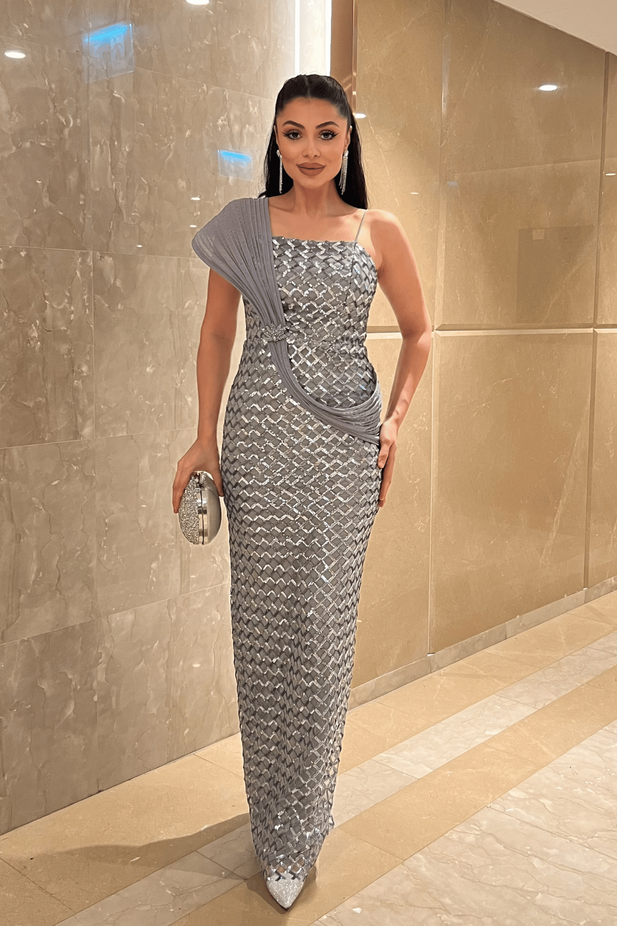 Pul Payet Kumaş Şal Detaylı Abiye Elbise - GÜMÜŞ