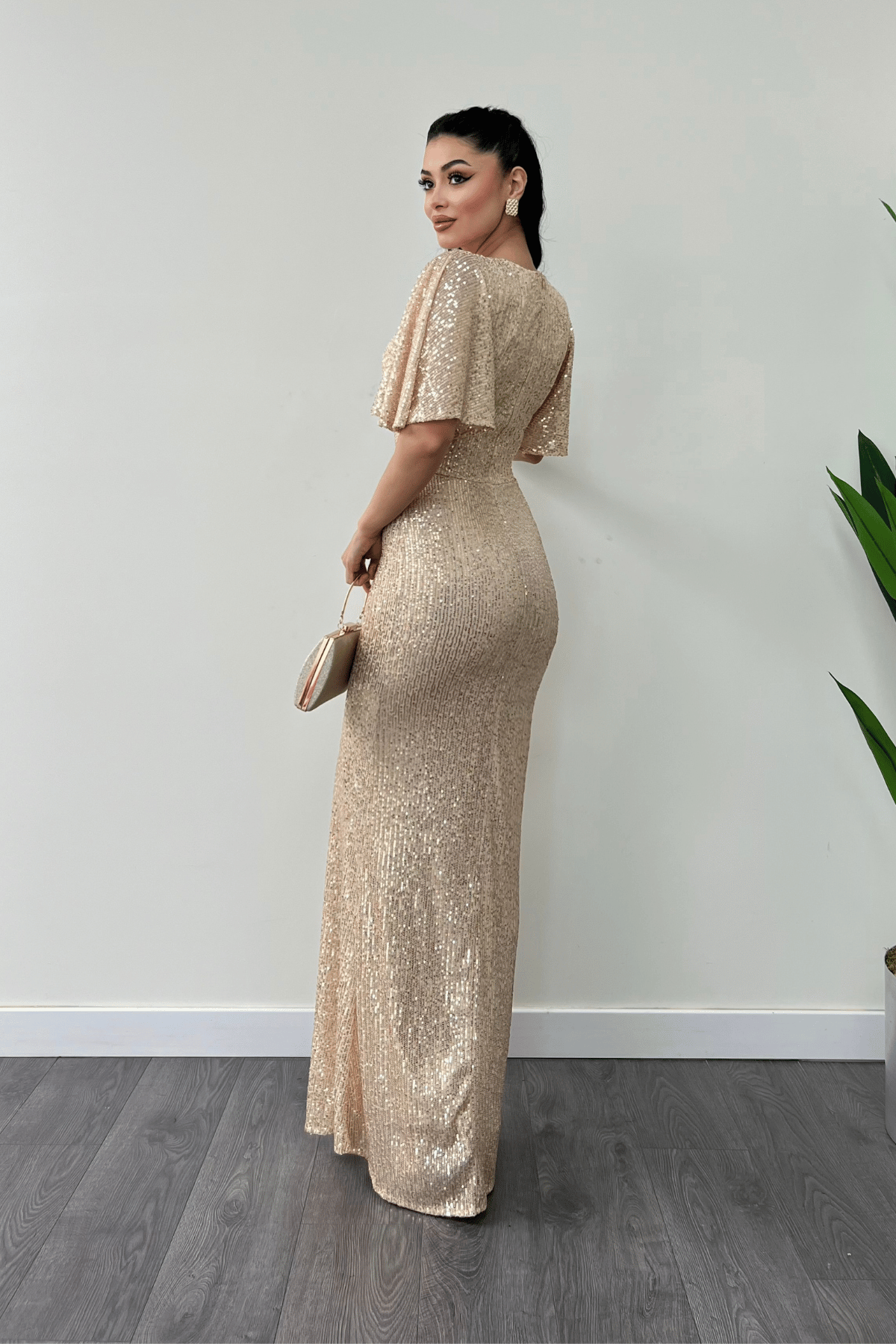 Pul Payet Kumaş V Yaka Abiye Elbise - GOLD