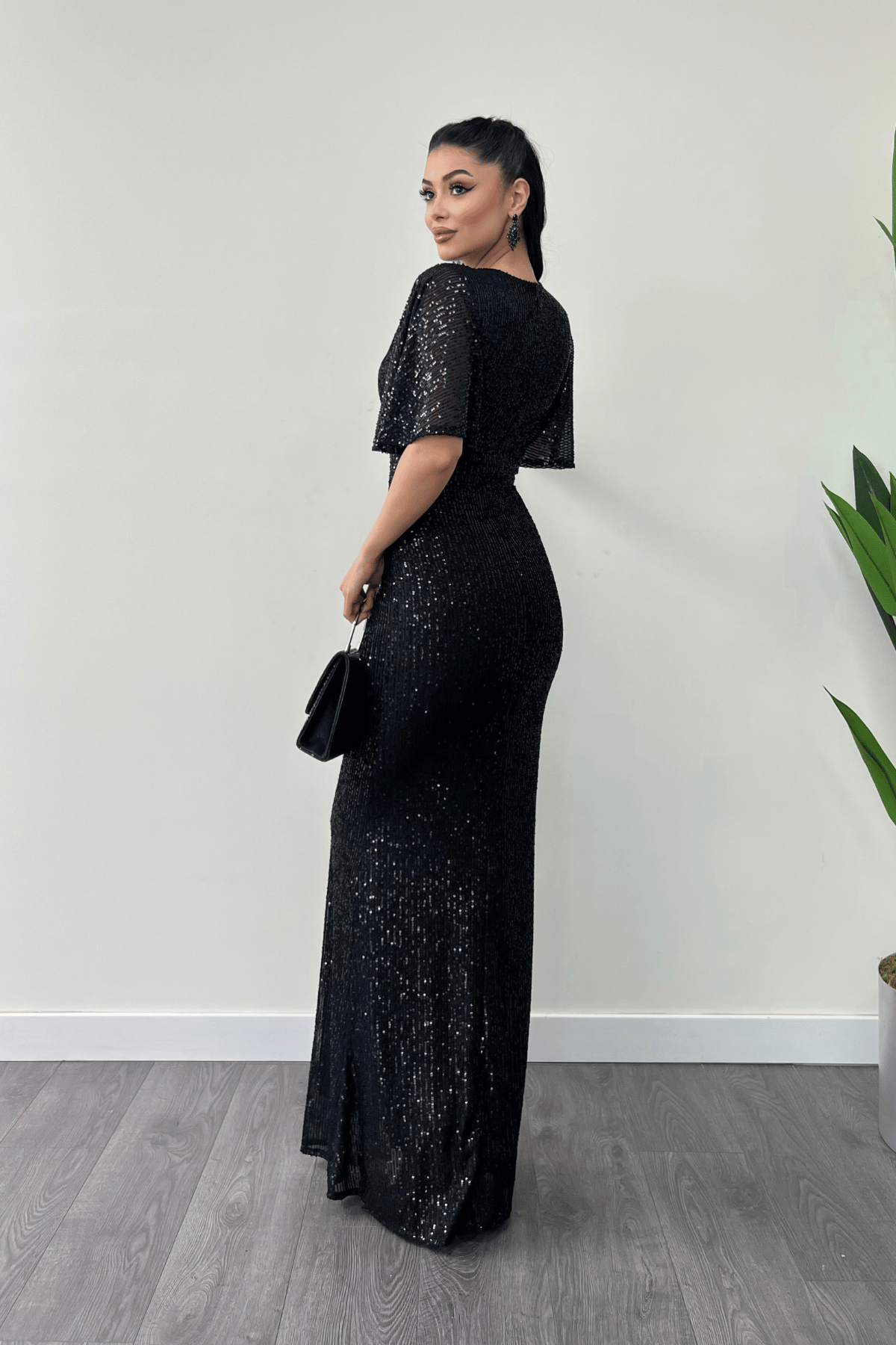 Pul Payet Kumaş V Yaka Abiye Elbise - SİYAH