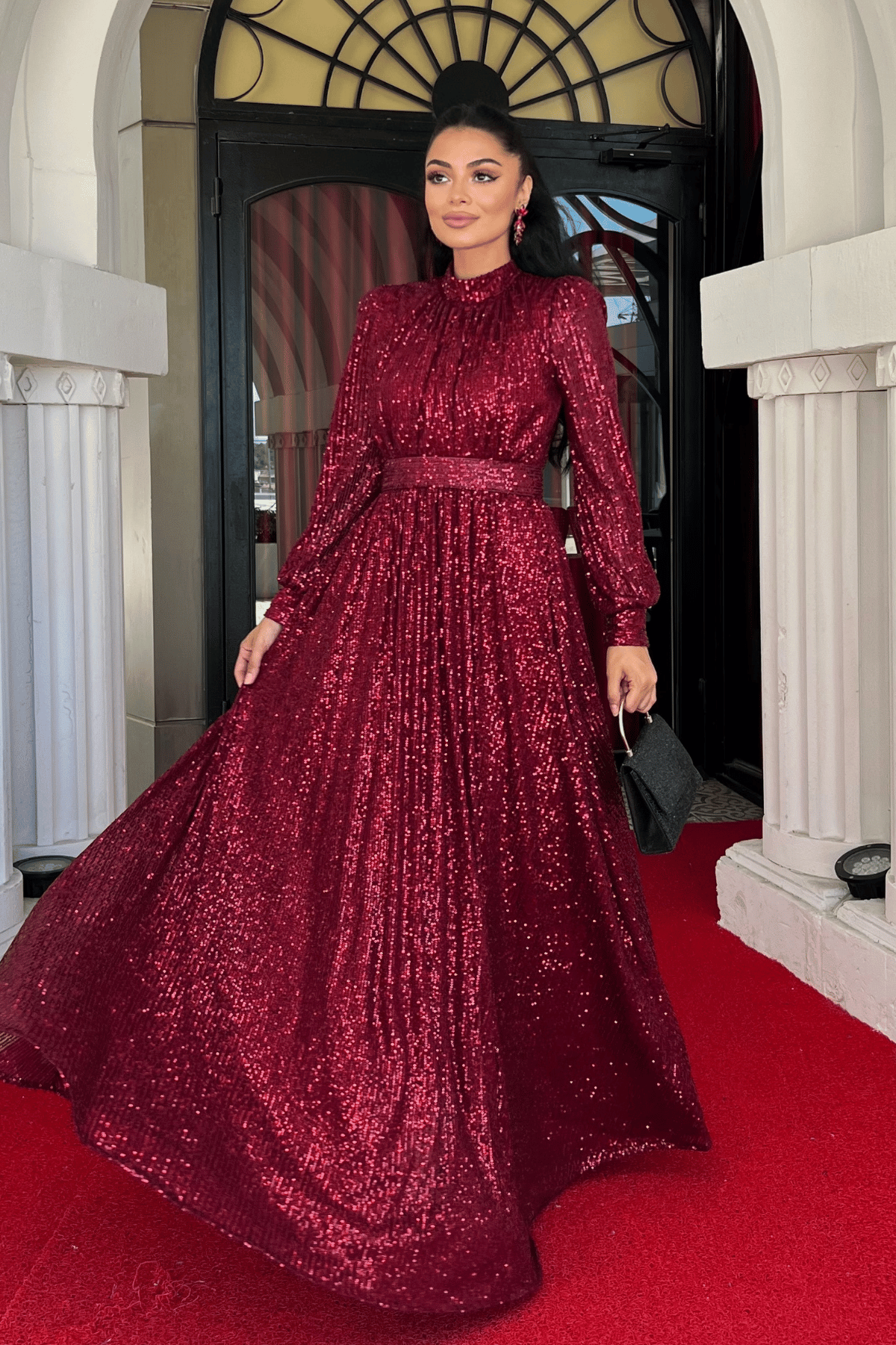 Pul Tül Payet Kumaş Büzgü Detaylı Kiloş Elbise - BORDO