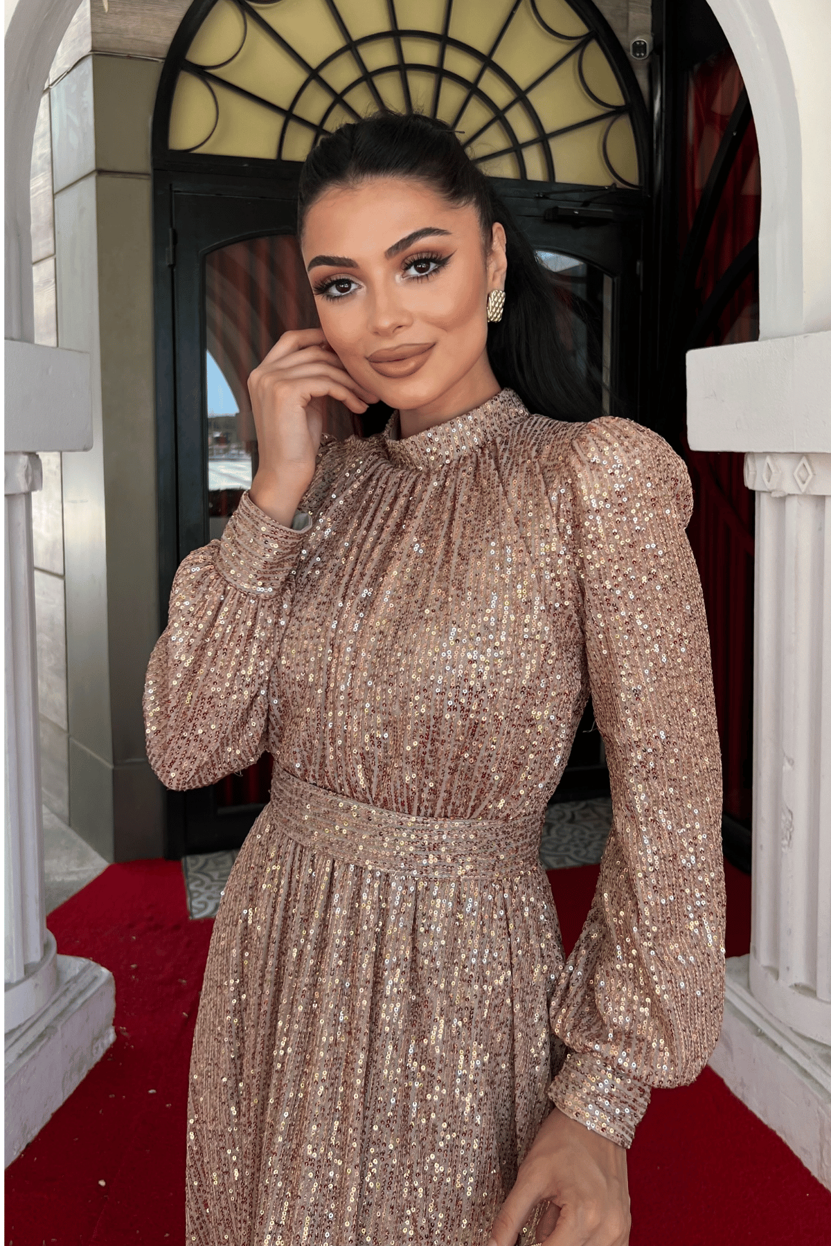 Pul Tül Payet Kumaş Büzgü Detaylı Kiloş Elbise - BRONZ