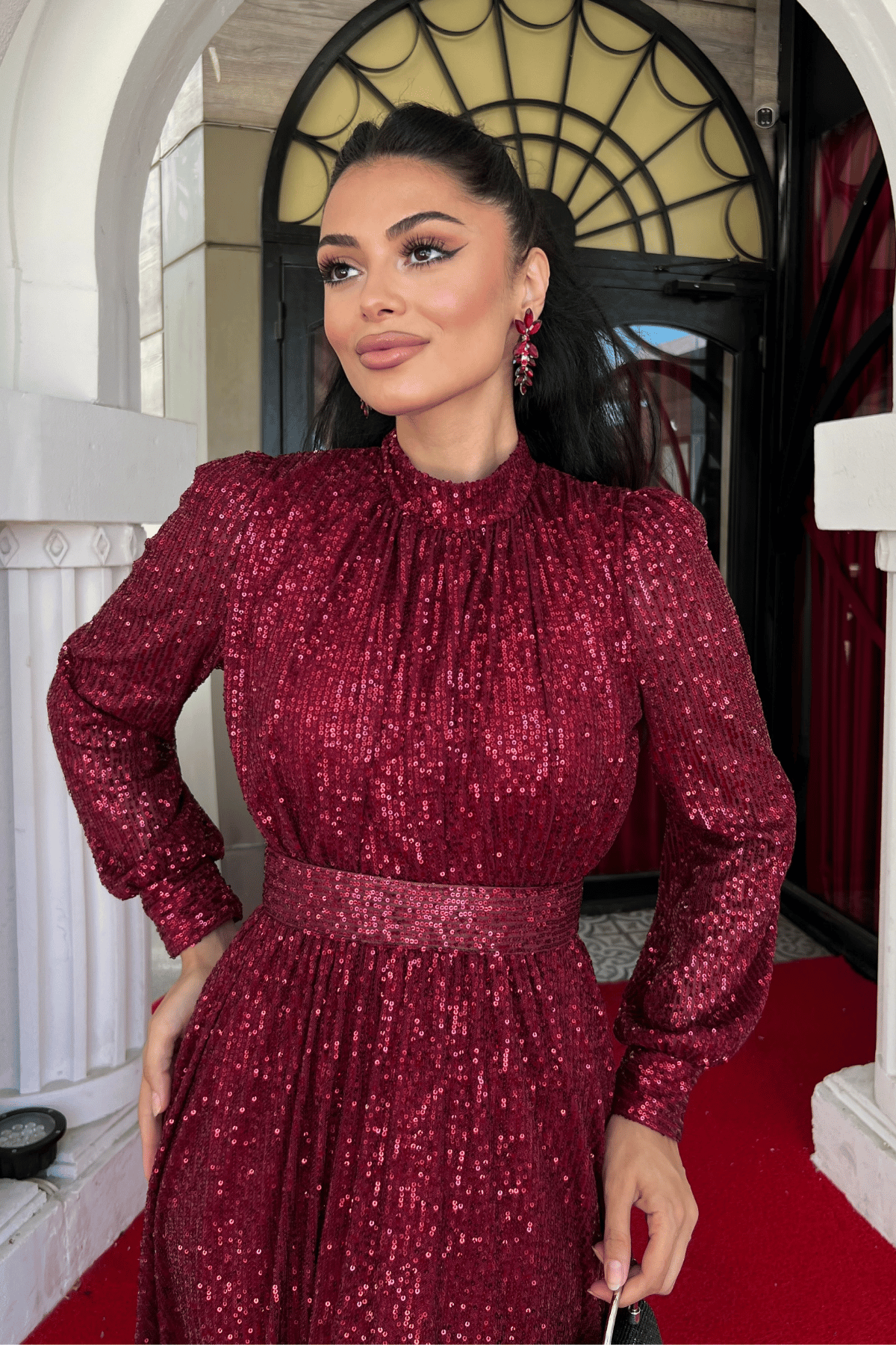 Pul Tül Payet Kumaş Büzgü Detaylı Kiloş Elbise - BORDO