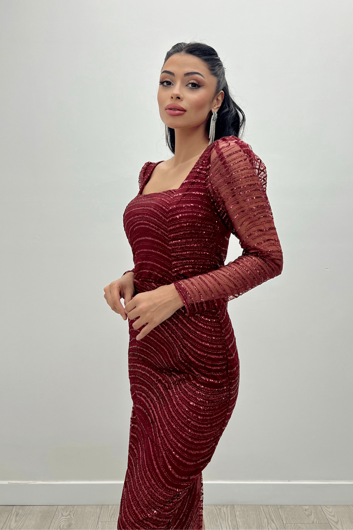 Pullu Payet Kumaş Kare Yaka Kalem Elbise - BORDO