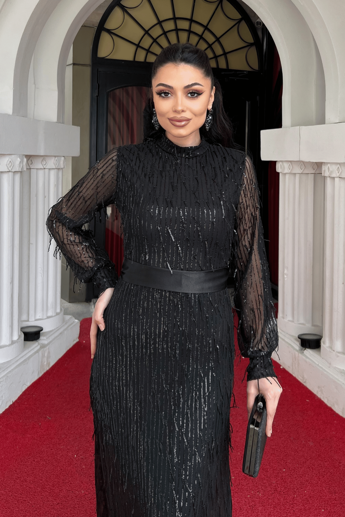 Saçaklı Pul Payet Kumaş Uzun Abiye - SİYAH