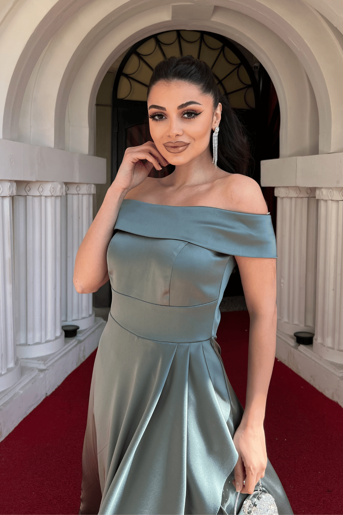 Saten Kumaş Asimetri Kesim Abiye Elbise - MİNT YEŞİLİ