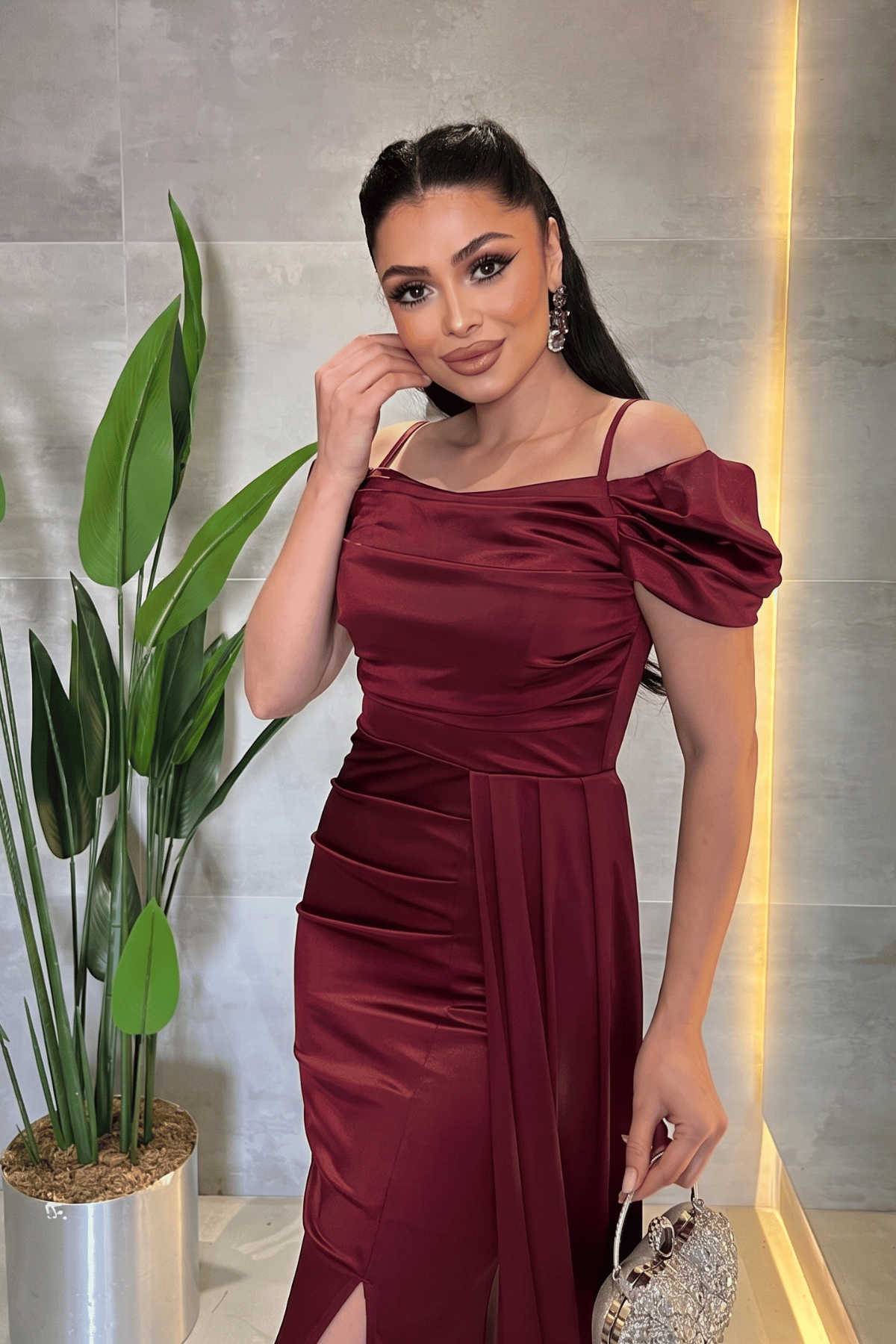 Saten Kumaş Büzgülü Şal Detaylı Abiye Elbise - BORDO