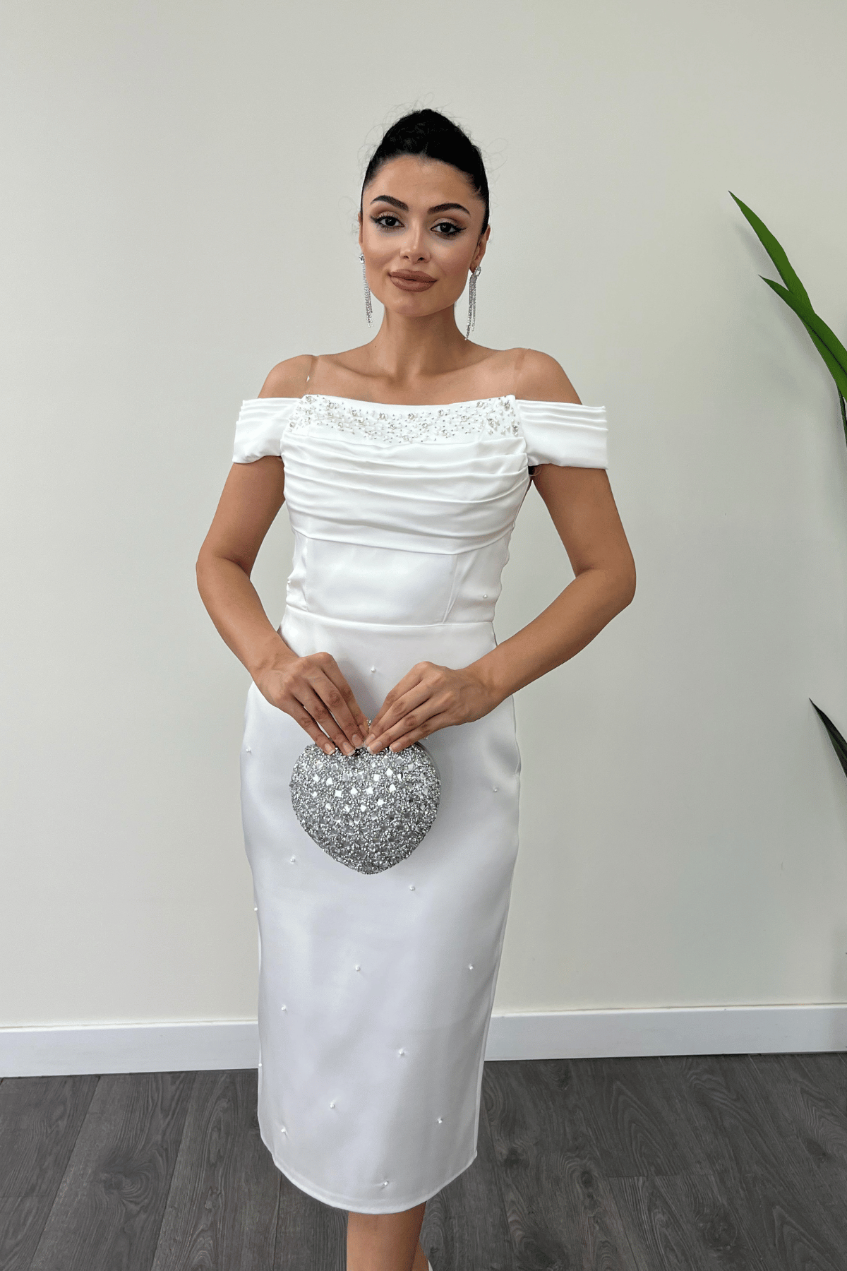 Saten Kumaş İnci Detaylı Kalem Elbise - BEYAZ