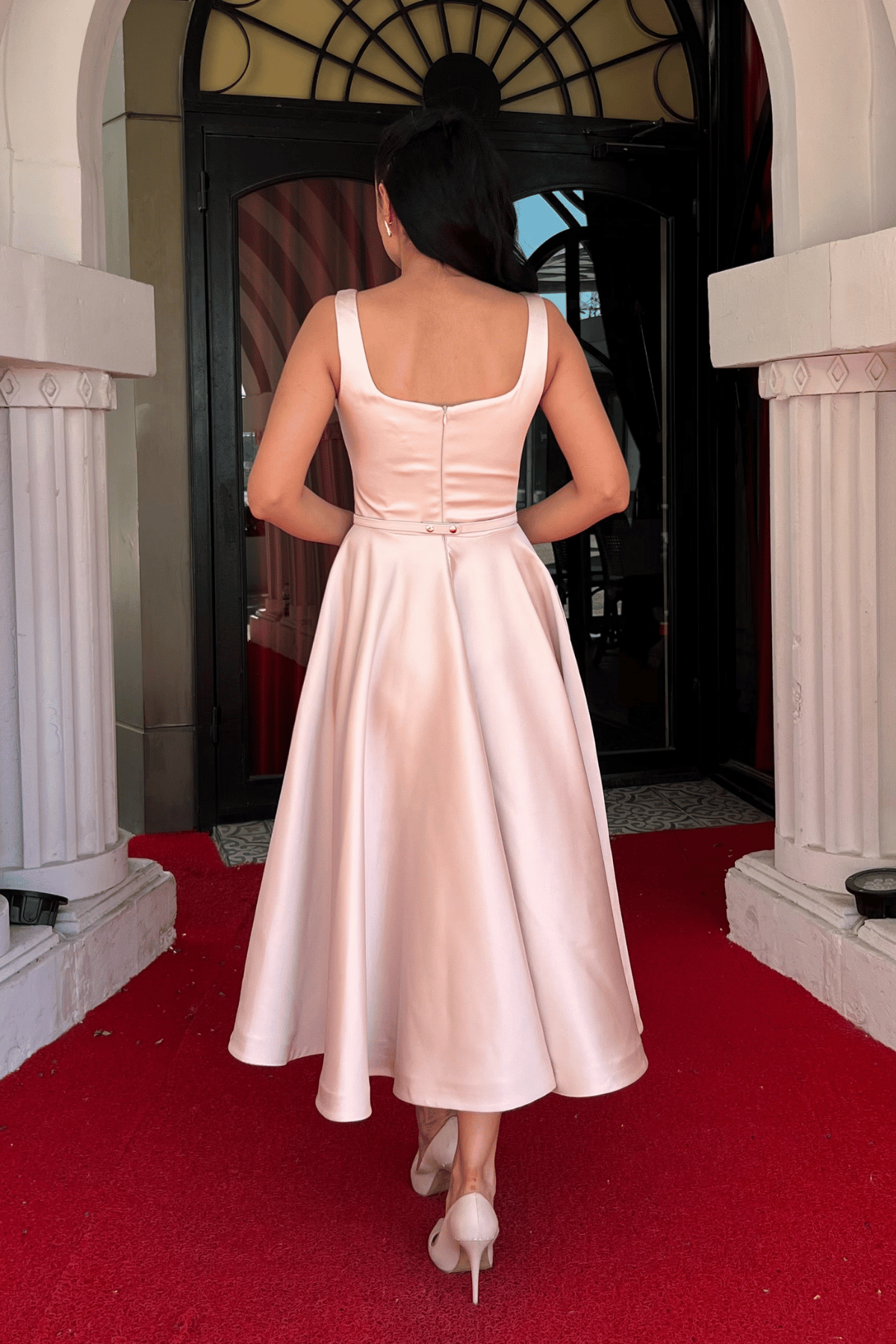 Saten Kumaş Kalın Askılı Midi Boy Elbise - KREM