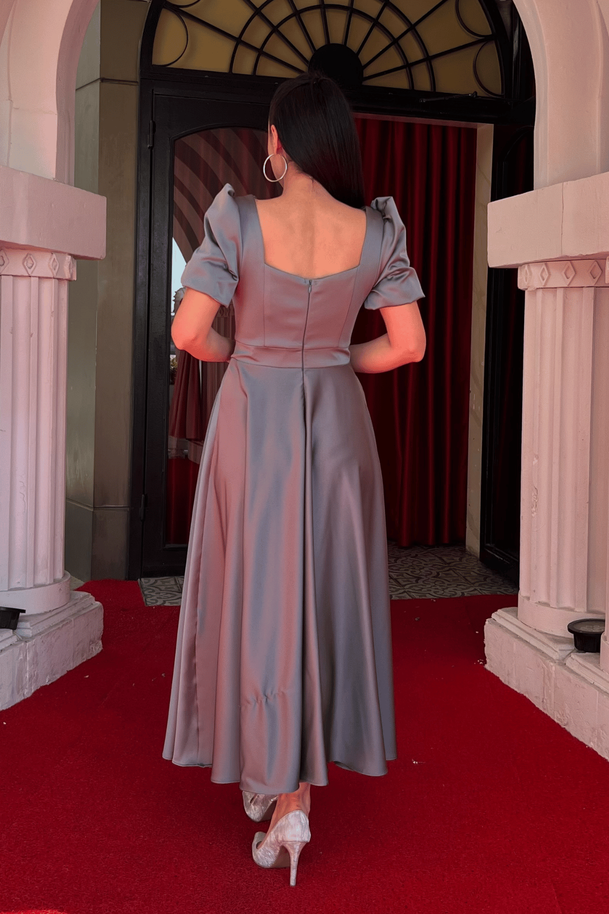 Saten Kumaş Kare Yaka Balon Kol Midi Elbise - MİNT YEŞİLİ