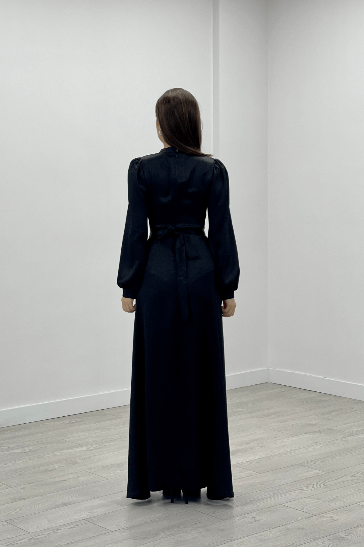 Saten Kumaş Kemer Detaylı Abiye Elbise - SİYAH