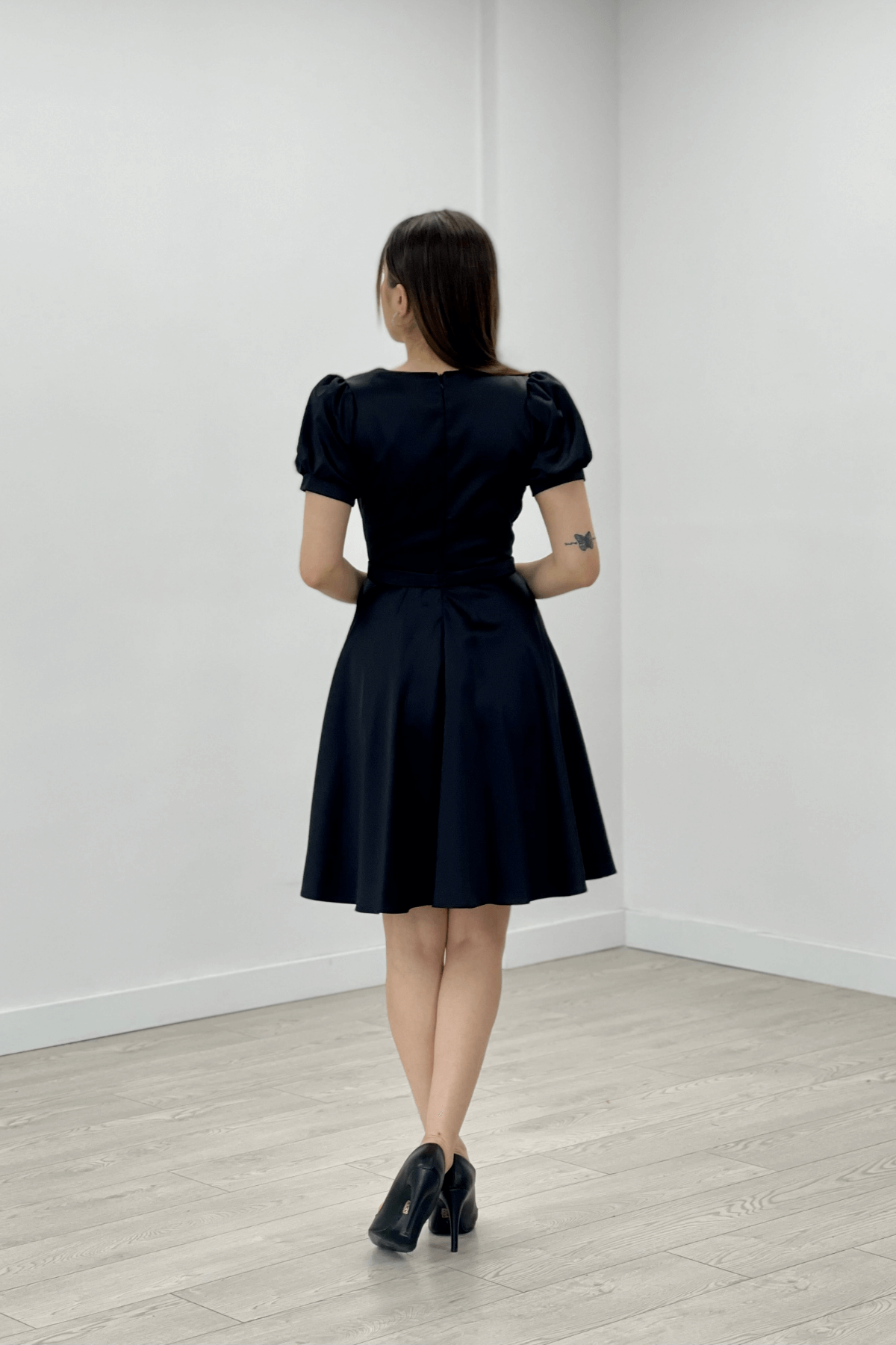 Saten Kumaş Kemer Detaylı Midi Abiye Elbise - SİYAH