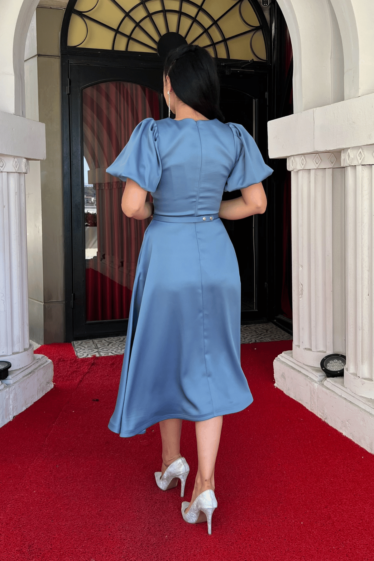 Saten Kumaş Kemer Detaylı Midi Elbise - İNDİGO MAVİ