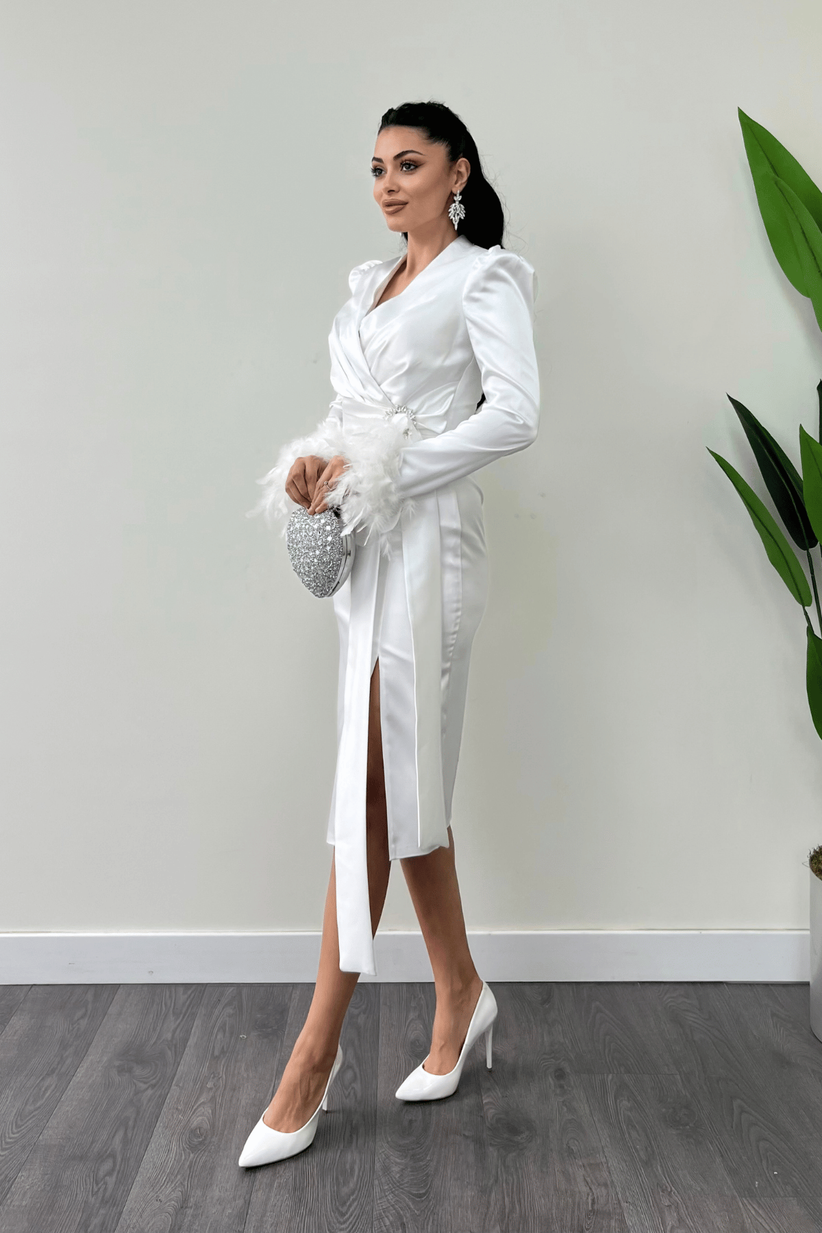 Saten Kumaş Otriş Detaylı Kalem Elbise - BEYAZ