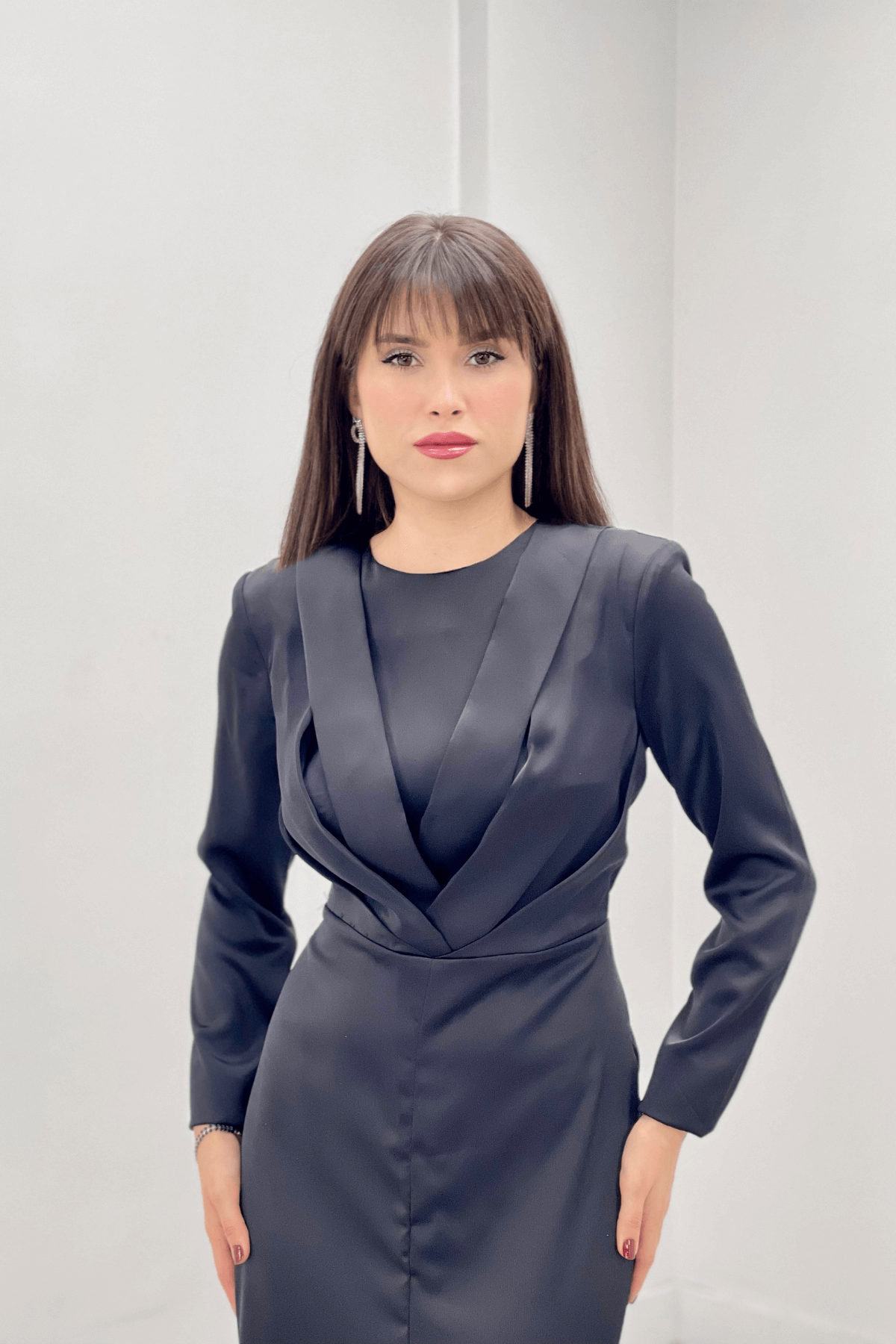 Saten Kumaş Pile Detaylı Tesettür Abiye Elbise - SİYAH