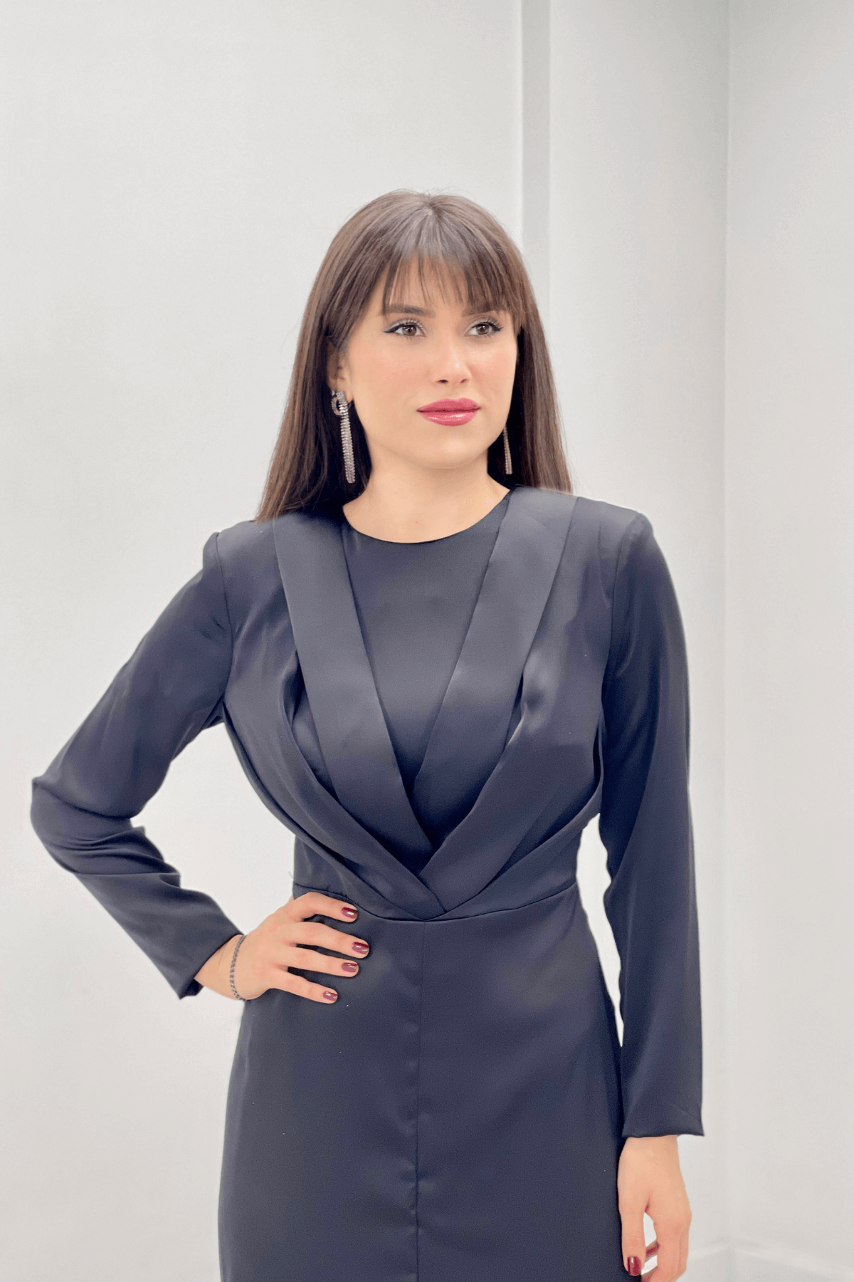 Saten Kumaş Pile Detaylı Tesettür Abiye Elbise - SİYAH