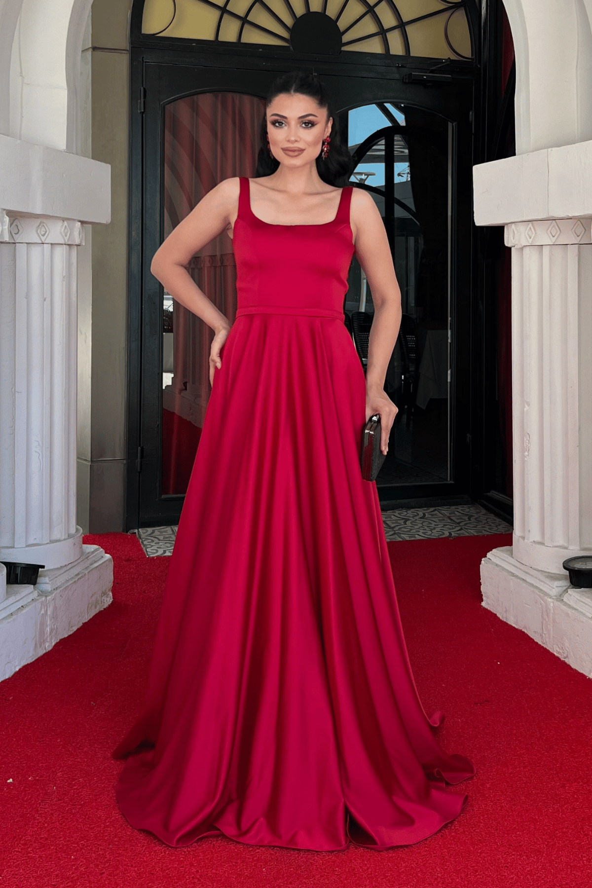 Saten Kumaş Sırtı İpli Askılı Maxi Elbise - KIRMIZI