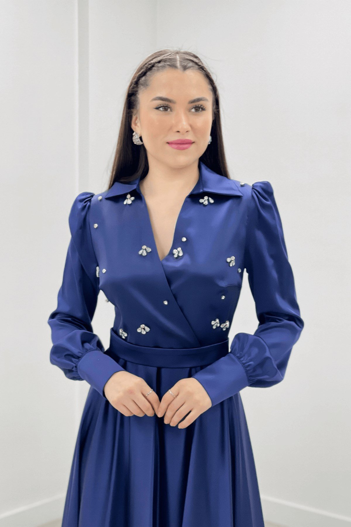 Saten Kumaş Taş Detaylı Abiye Elbise - LACİVERT