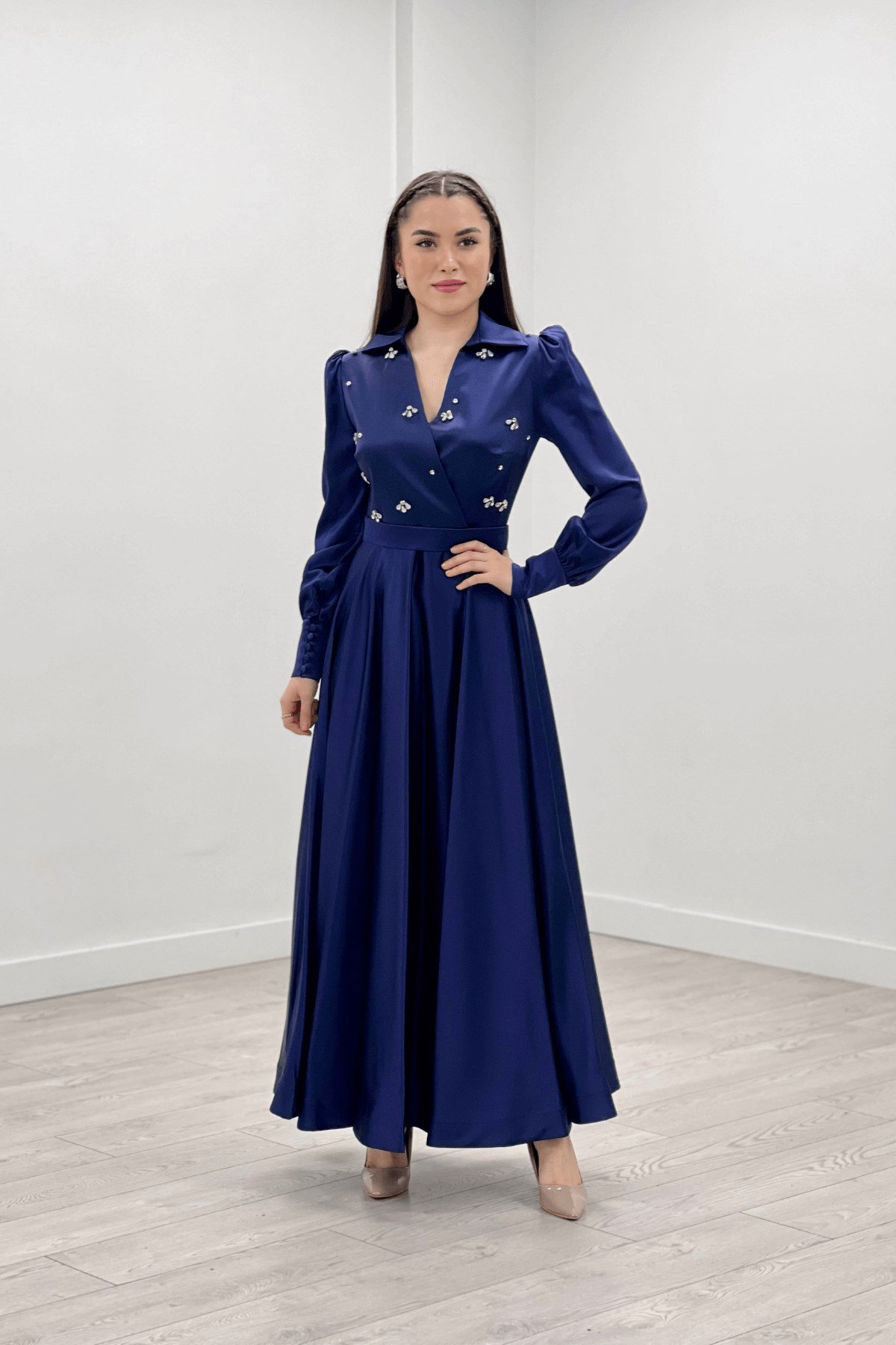Saten Kumaş Taş Detaylı Abiye Elbise - LACİVERT