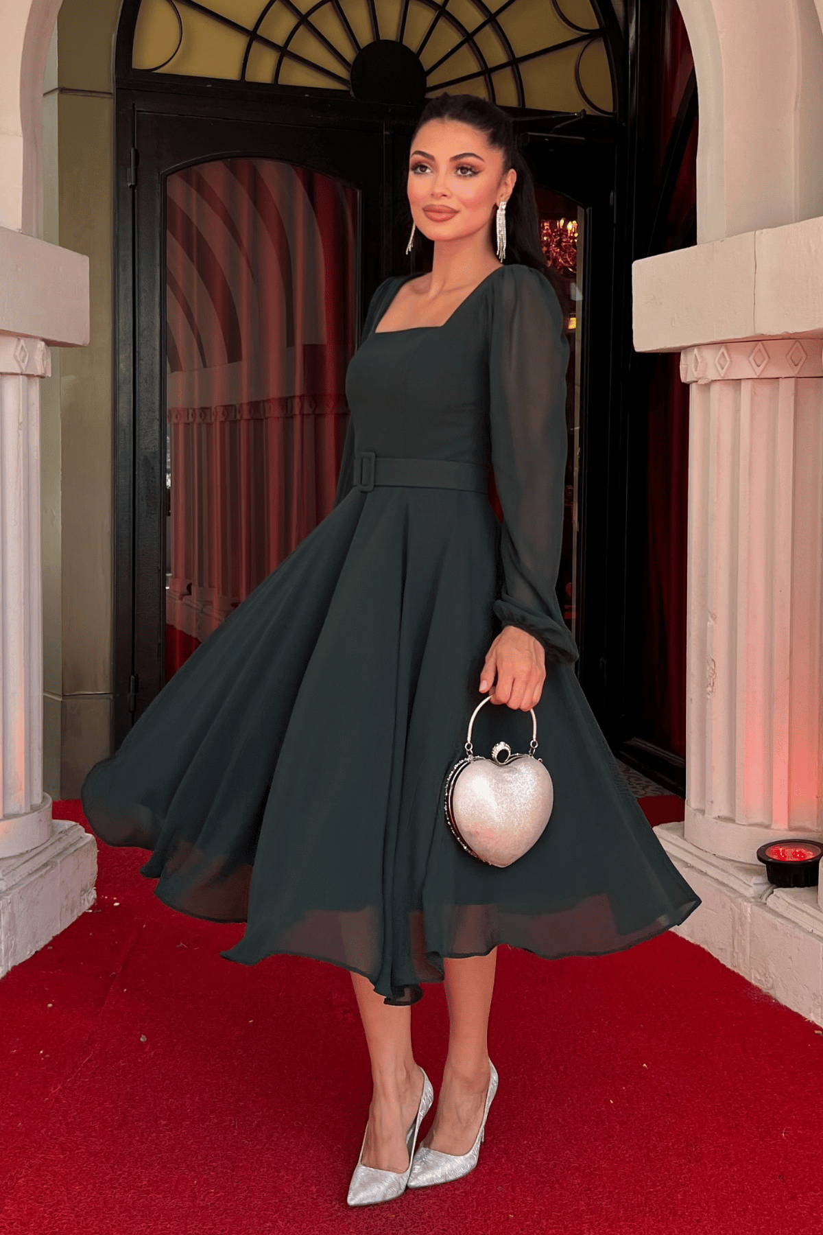 Şifon Krep Kumaş Kare Yaka Midi Elbise - HAKİ YEŞİLİ