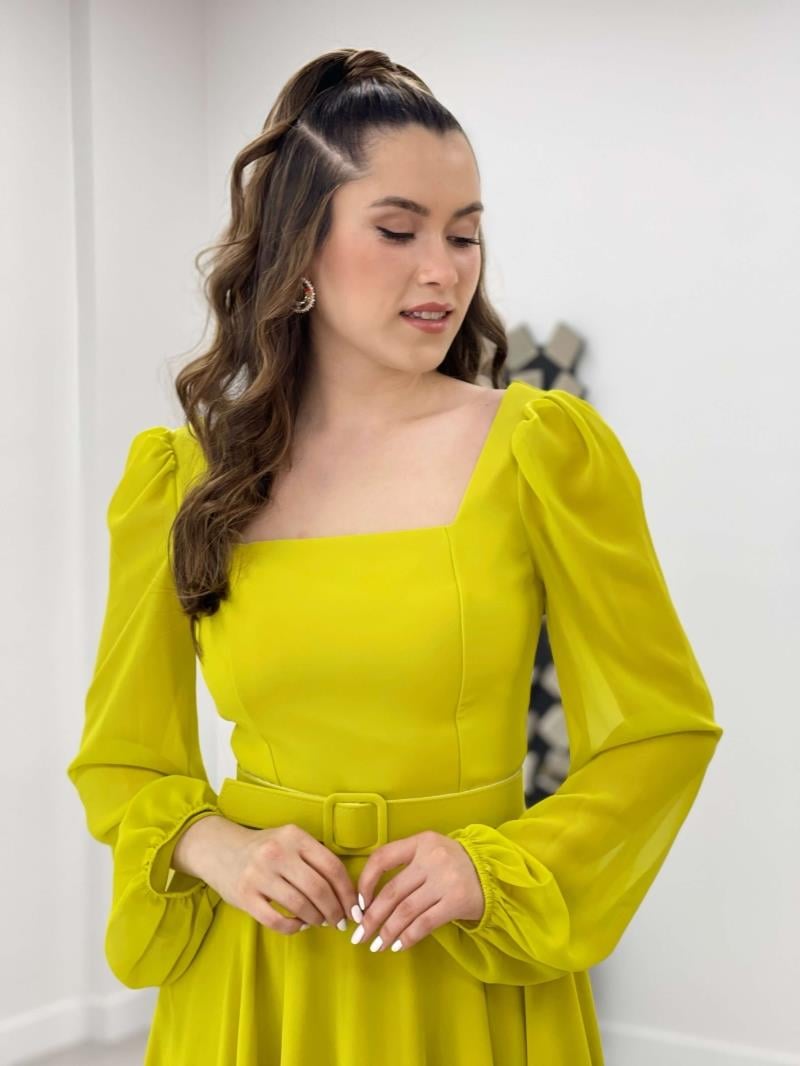 فستان ميدي بياقة مربعة شيفون من قماش الكريب - الأصفر