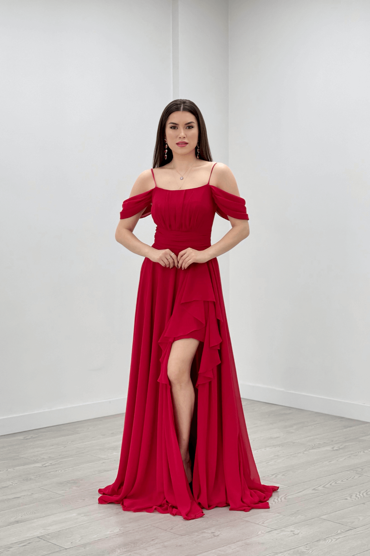 Chiffon Suspended Flywheel Detailed Evening Dress - RED