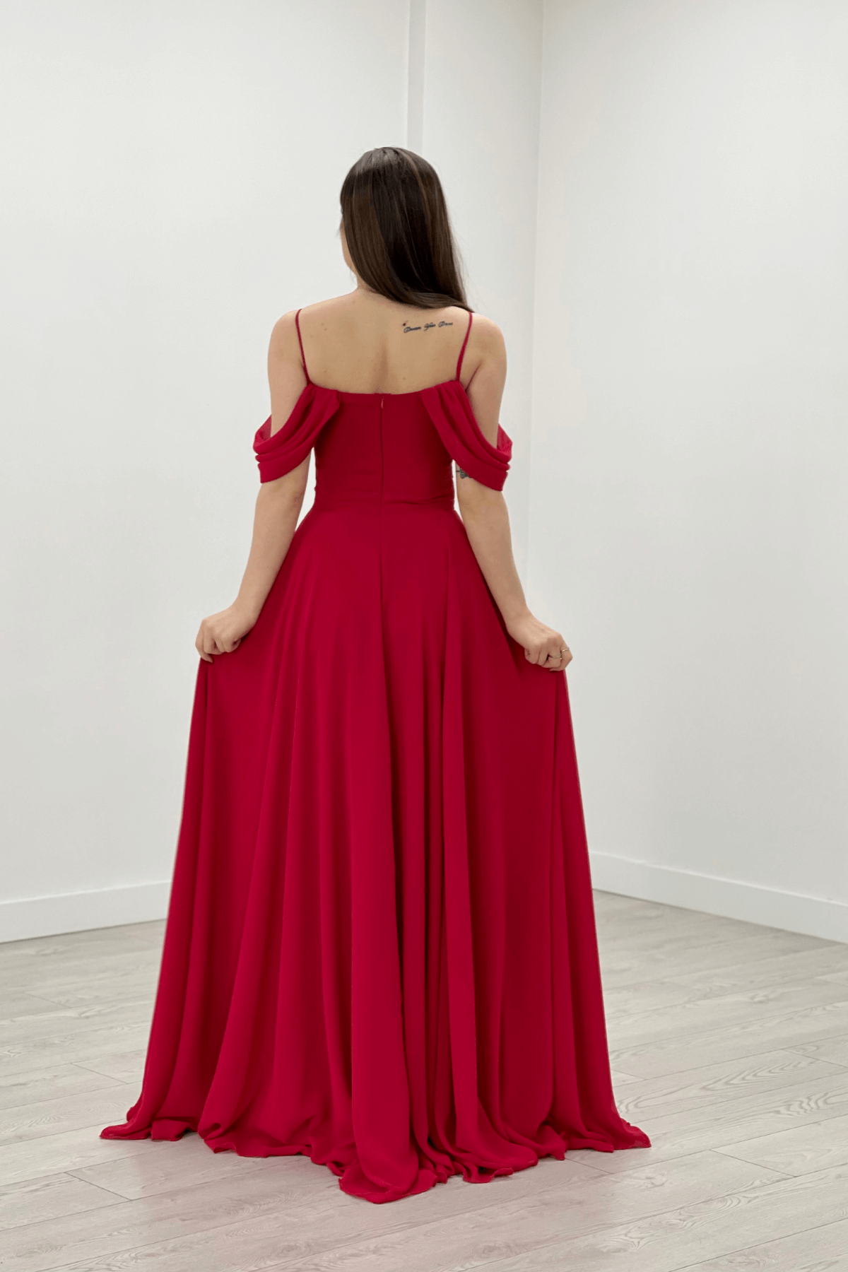 Chiffon Suspended Flywheel Detailed Evening Dress - RED