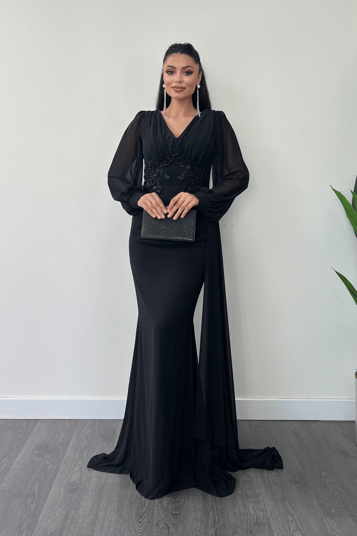 Şifon Kumaş Boncuk İşlemeli Şal Detaylı Abiye Elbise - SİYAH