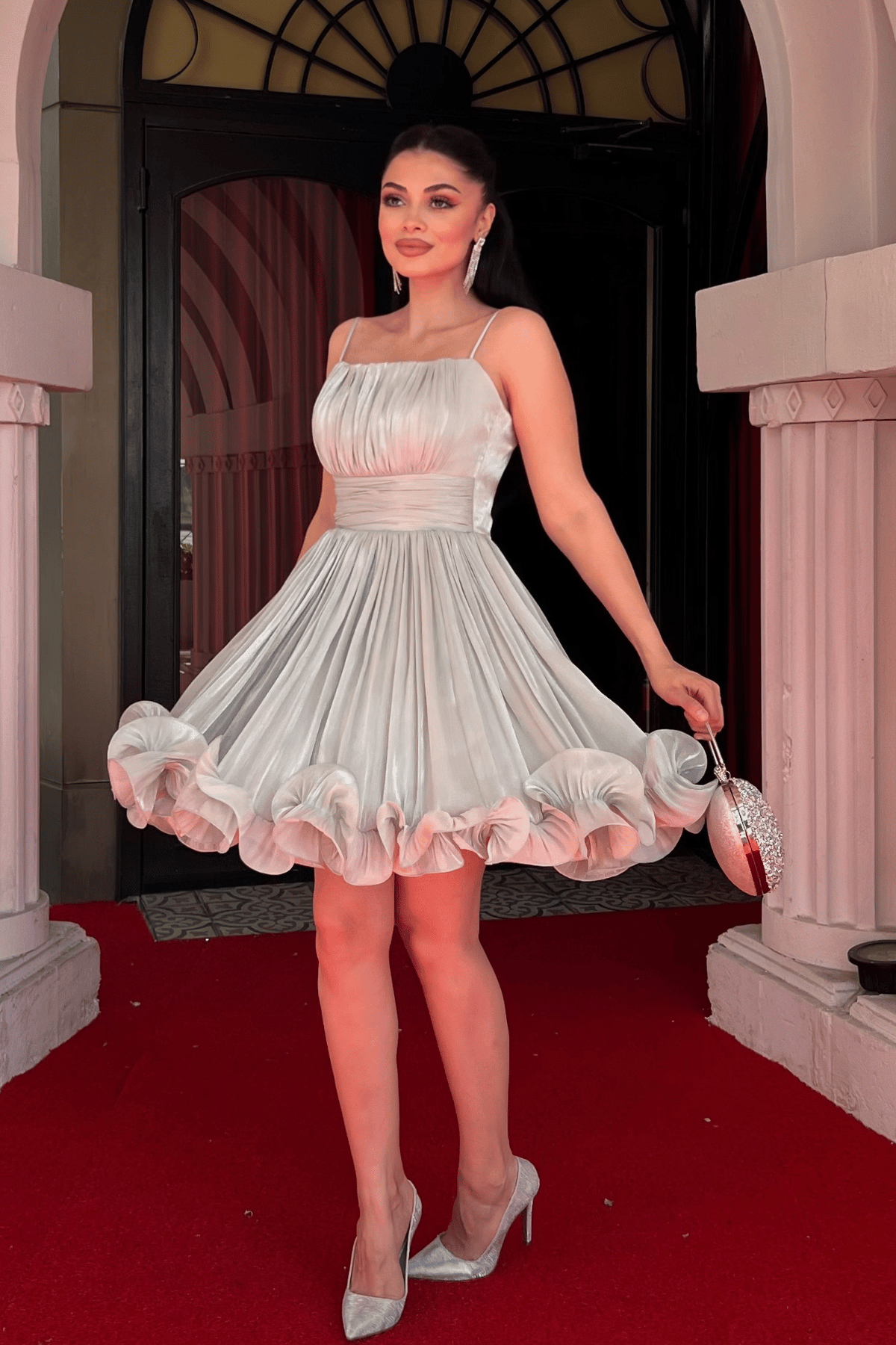 Şifon Kumaş Büzgü Detaylı Askılı Mini Elbise - MİNT YEŞİLİ