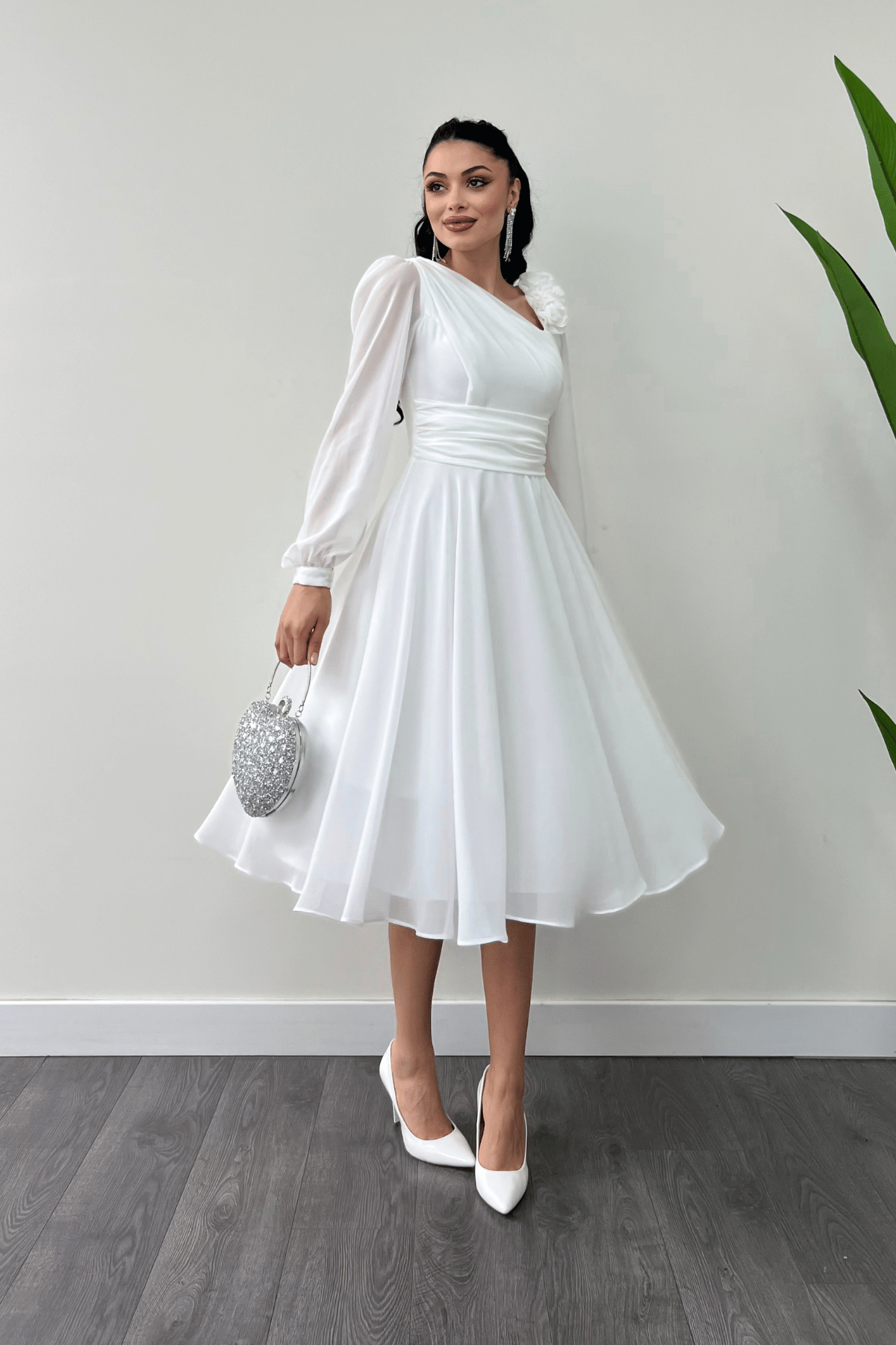 Şifon Kumaş Gül Detaylı Midi Boy Elbise - BEYAZ