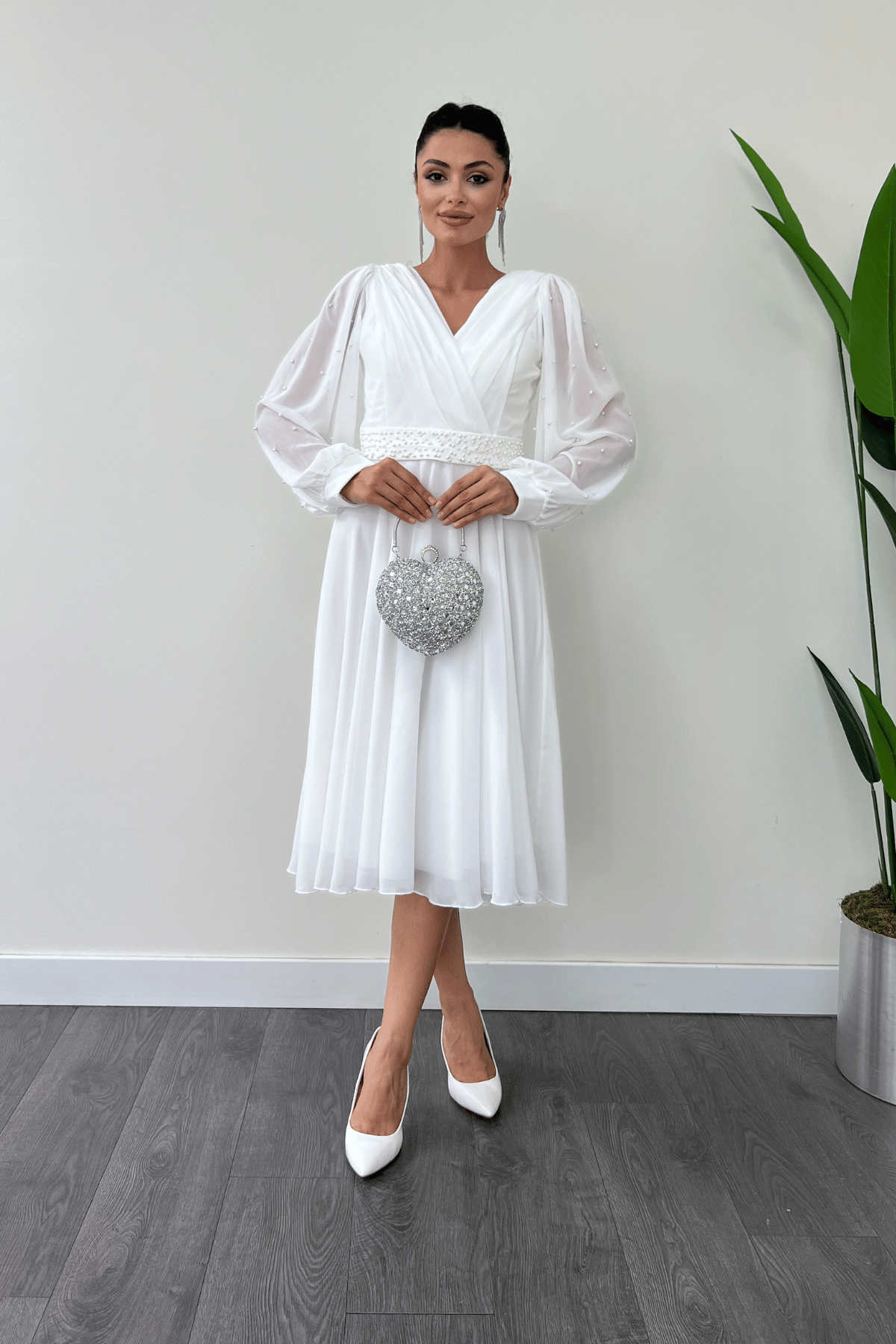 Şifon Kumaş İnci Detaylı Midi  Elbise - BEYAZ