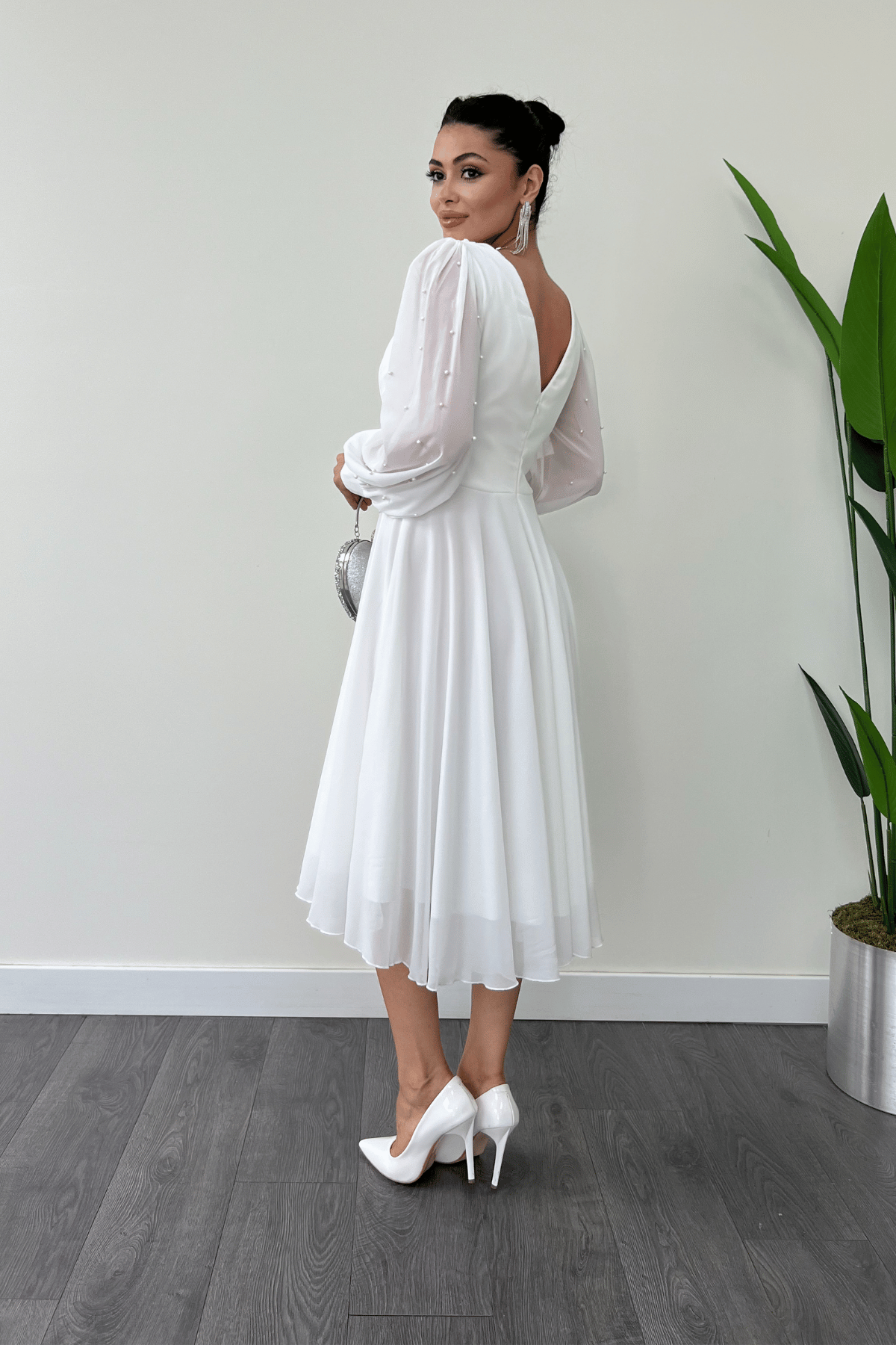 Şifon Kumaş İnci Detaylı Midi  Elbise - BEYAZ