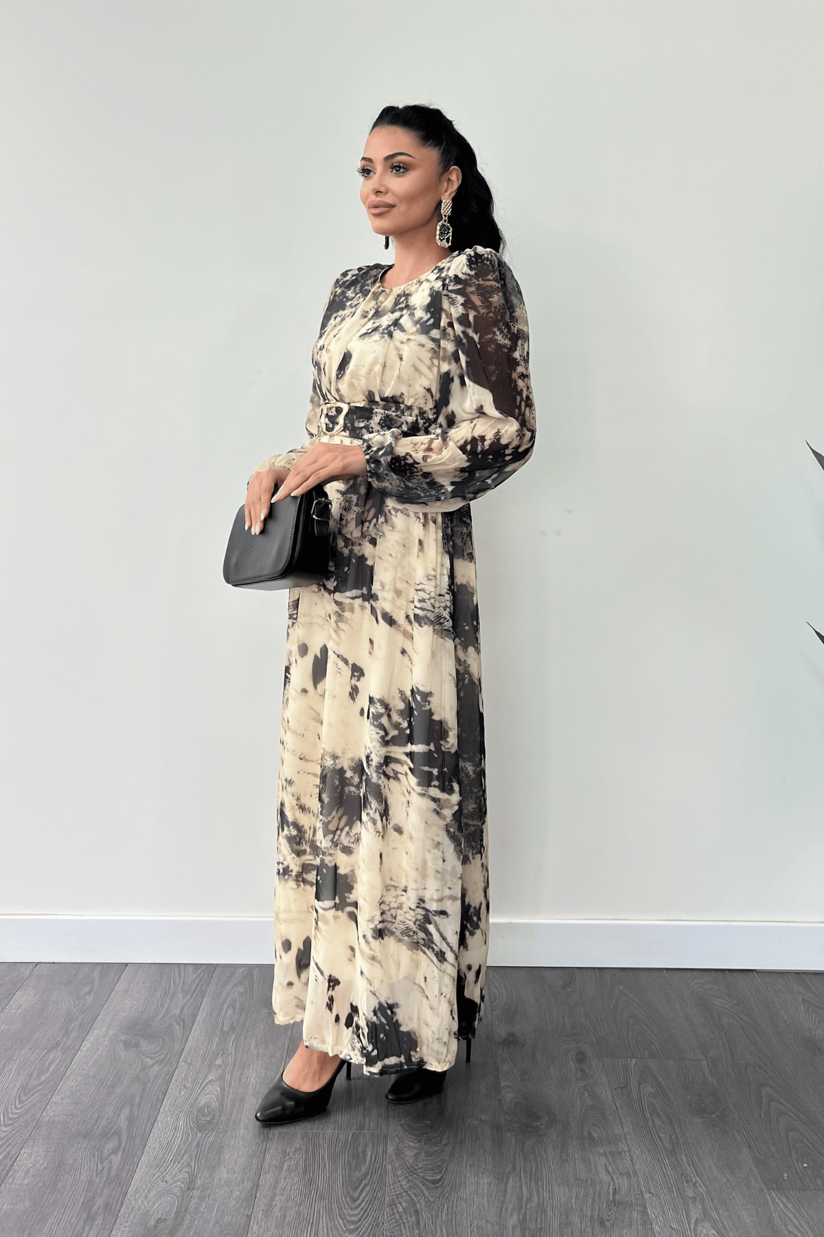 Şifon Kumaş Kemer Detaylı Maxi Elbise - KREM