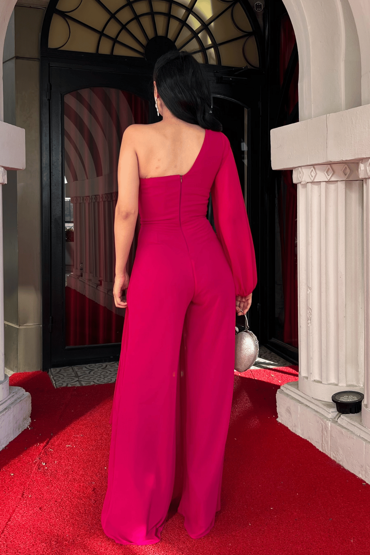 Şifon Kumaş Tek Kol Detaylı Tulum - FUŞYA