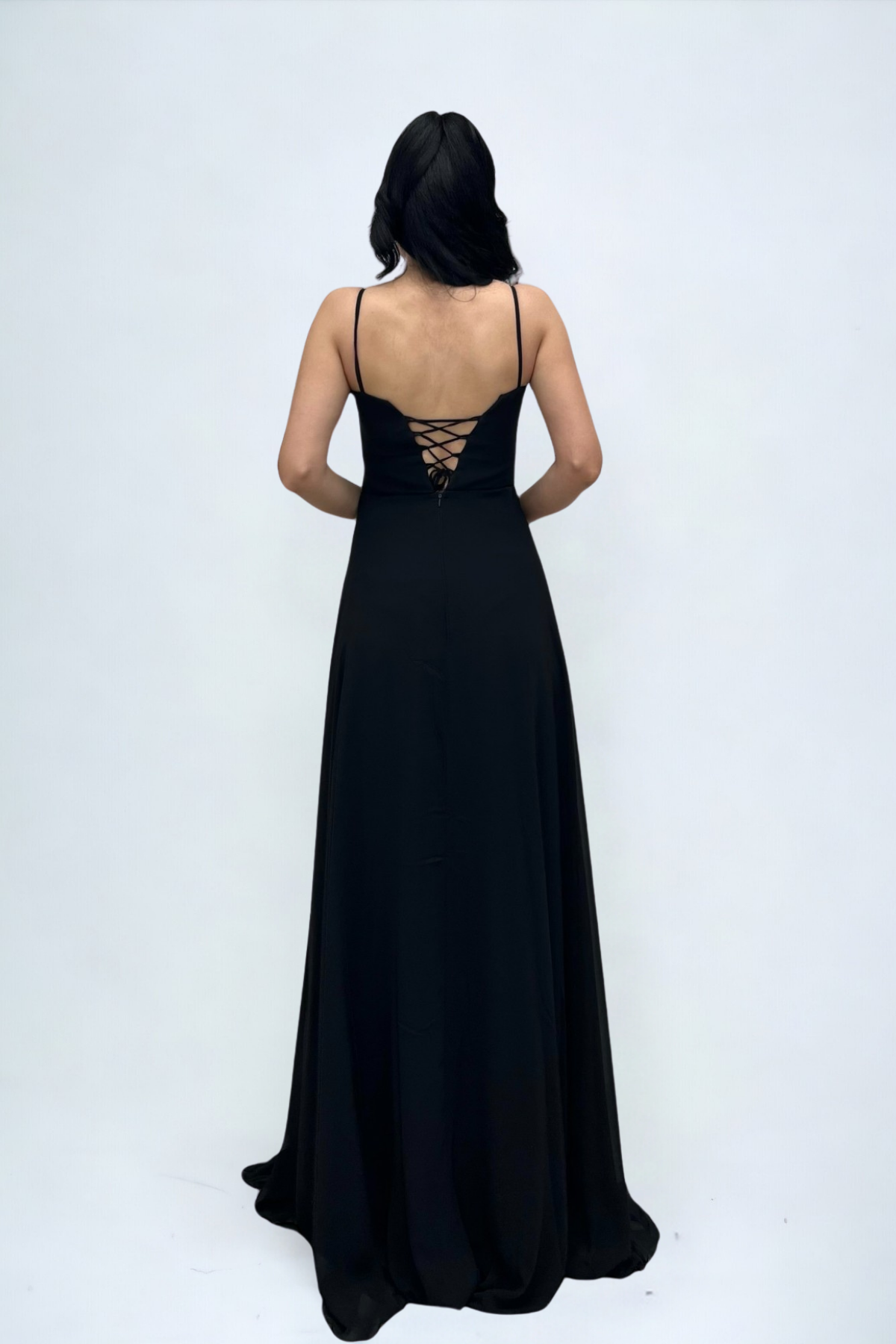 Şifon Kumaş Tüy Detaylı Sırt Dekolteli Abiye Elbise - SİYAH