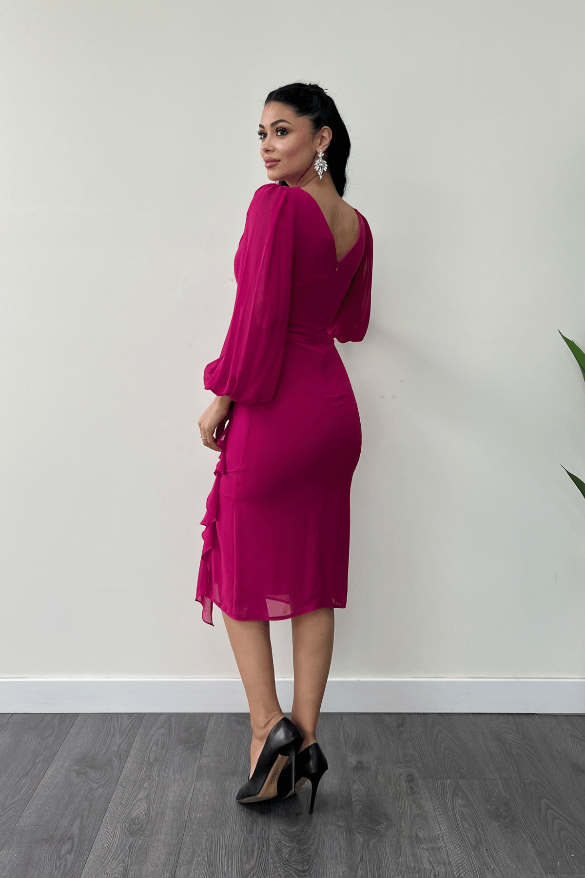 Şifon Kumaş Volan Detaylı Kalem Elbise - FUŞYA