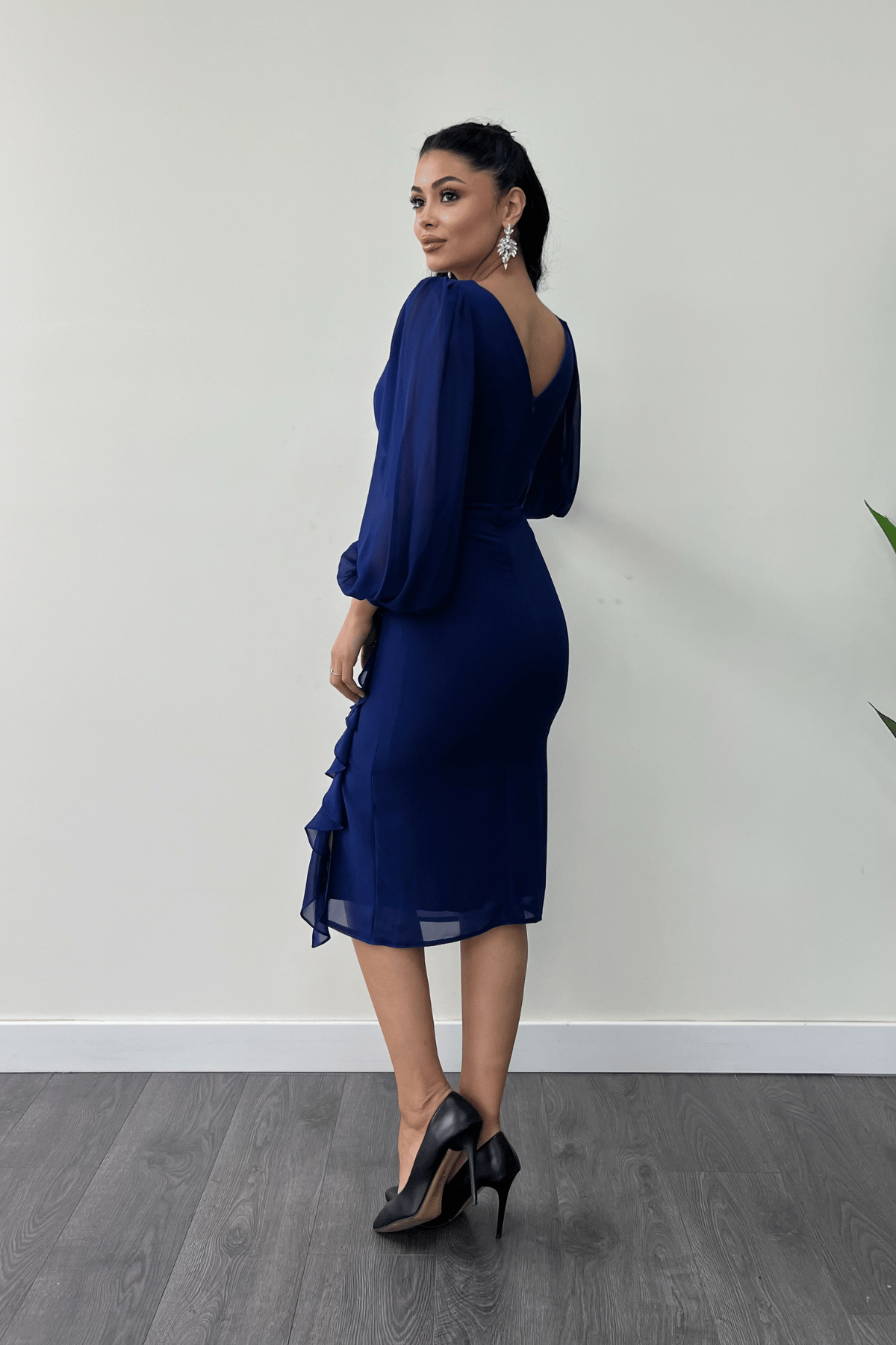 Şifon Kumaş Volan Detaylı Kalem Elbise - SAKS MAVİ